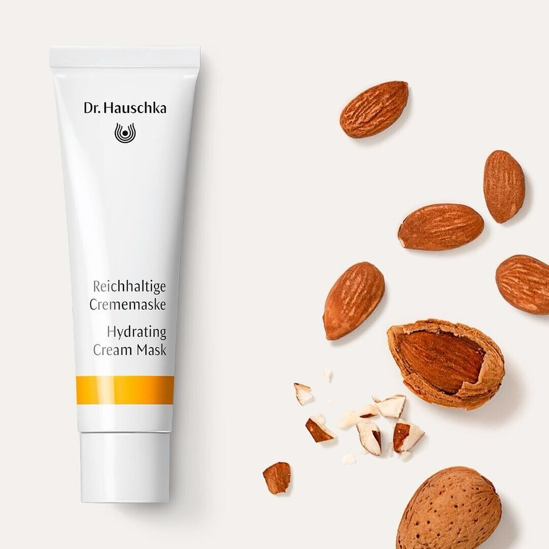 Take a mindful moment with a large impact...
Treat yourself and your skin to an extra boost while enjoying one of Dr. Hauschka pampering face masks. 
For dry or dehydrated skin Dr. Hauschka Hydrating Cream Mask will have your skin feeling nourished, 