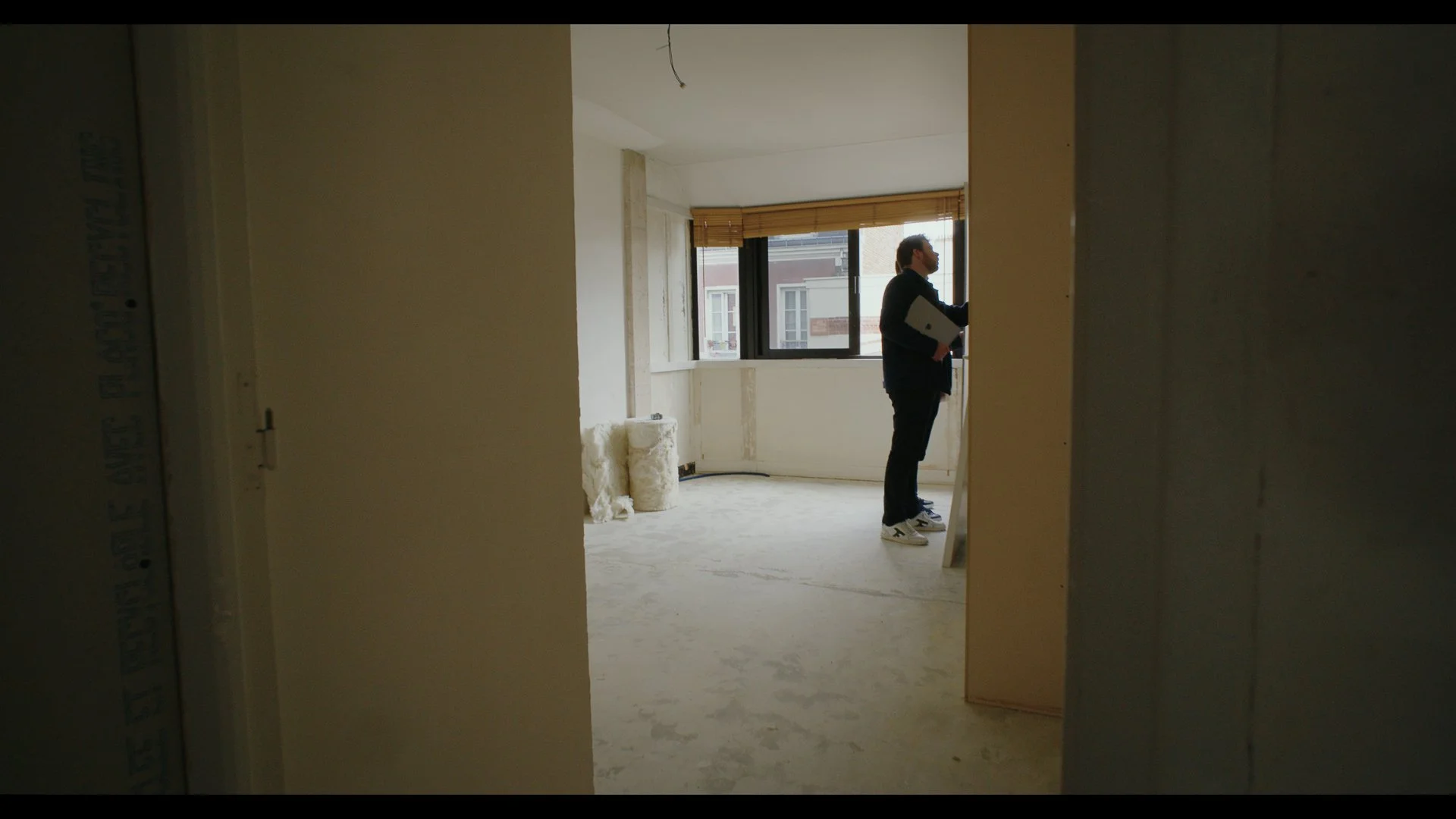 little-worker-paris-renaud-stills_1.74.1.jpg