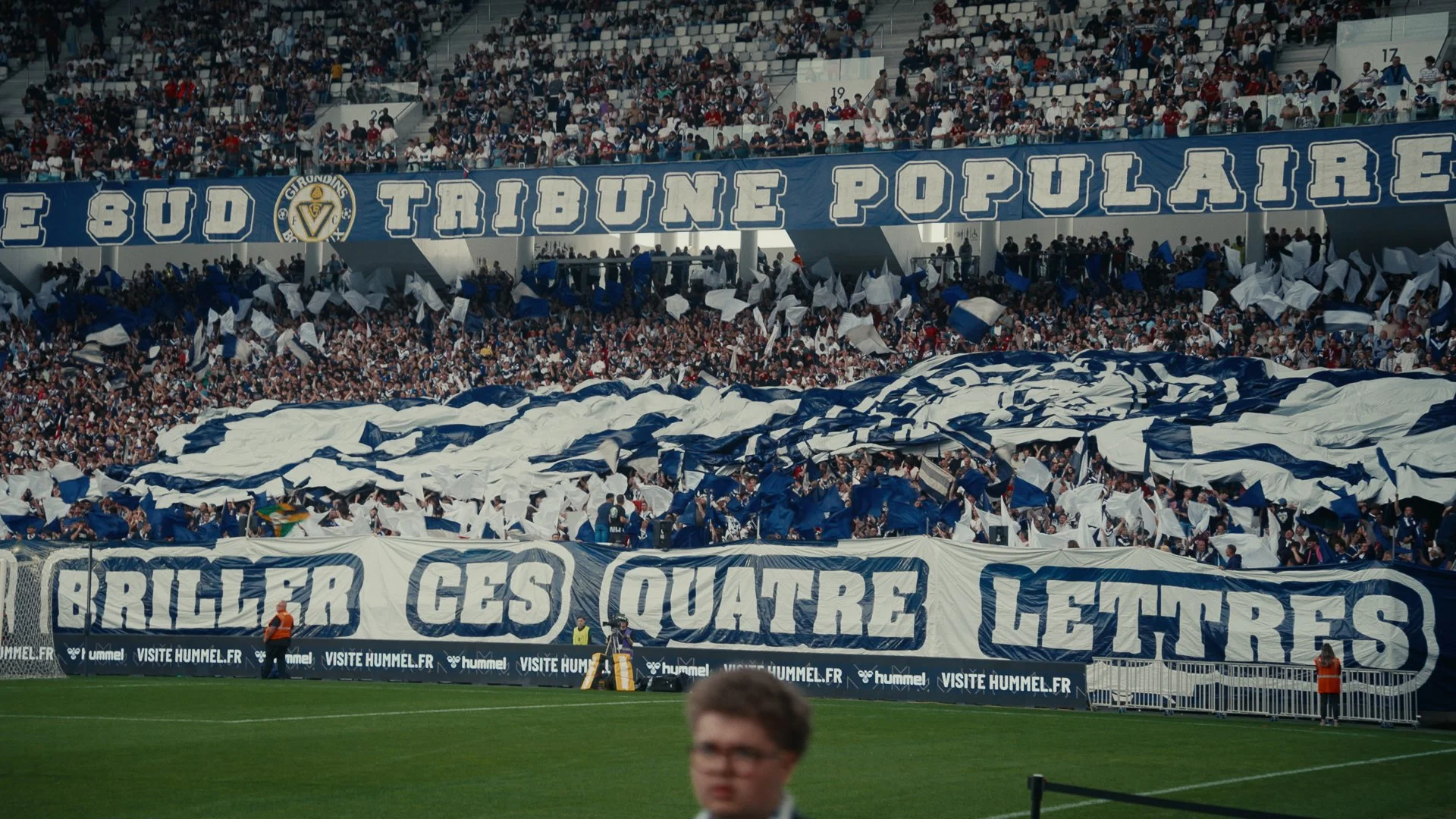 meyva-mat-in-bat-girondins-stills-light-37.jpg