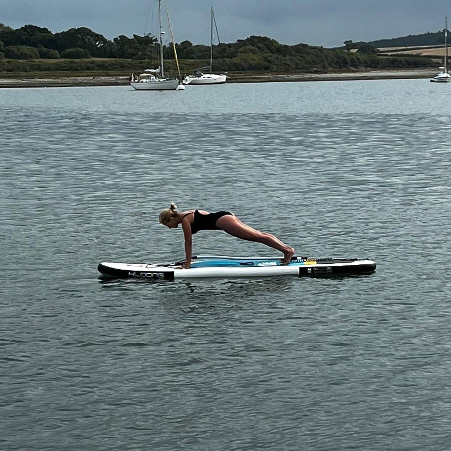 Saturday morning through to Saturday night @thehutcolwell 

Just the best day

#paddleboardingpilates (I know it&rsquo;s not a thing!) #pilates #plank #paddleboarding  #pilateseveryday #iow #isleofwight @gilescjones
