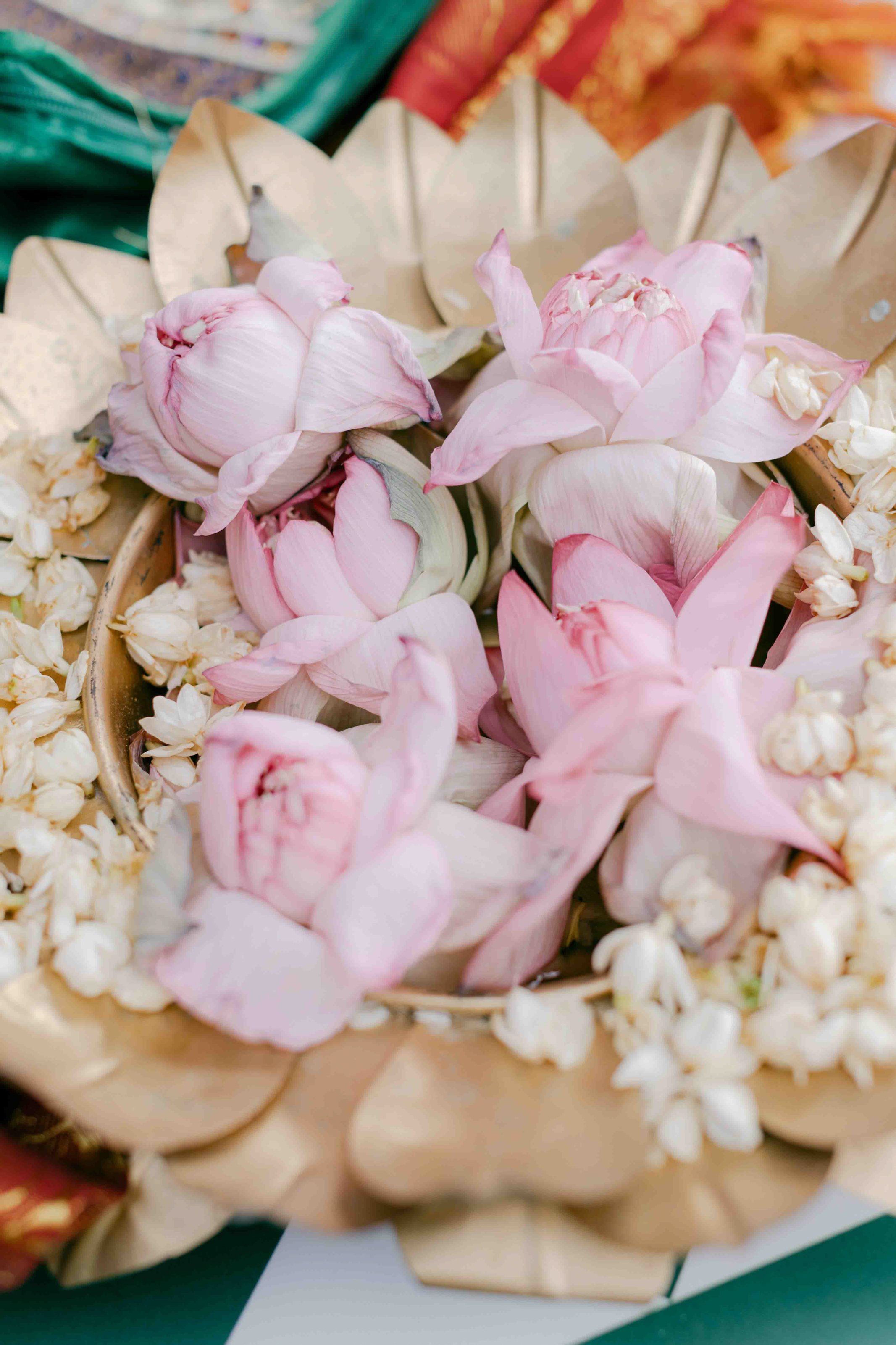  wedding petals in a bowl 