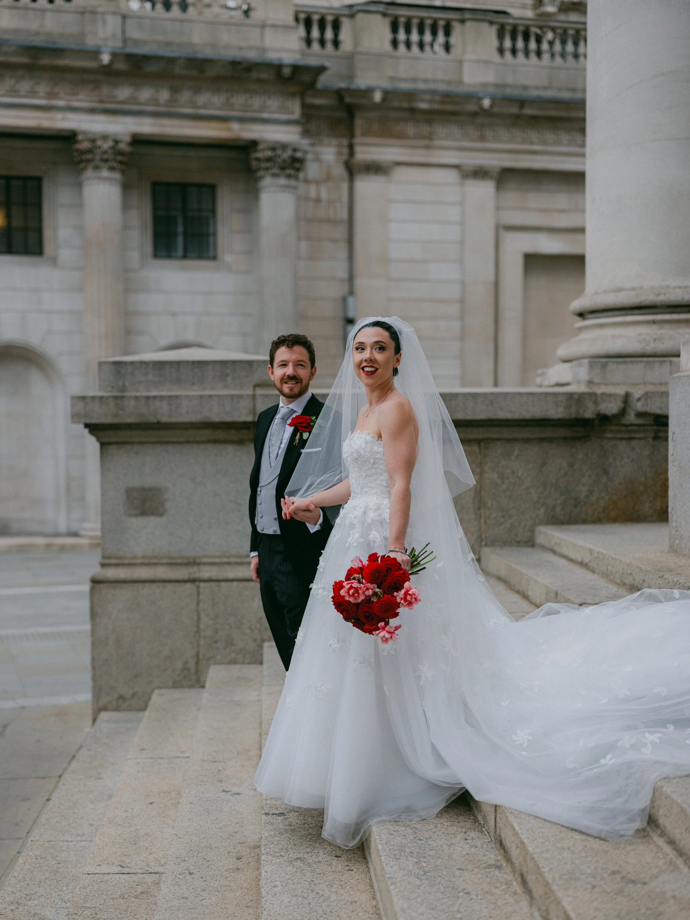 THE NED LONDON WEDDING PHOTOGRAPHY: A FINE ART GUIDE TO WEDDINGS AT ONE OF LONDON’S MOST ICONIC VENUES
