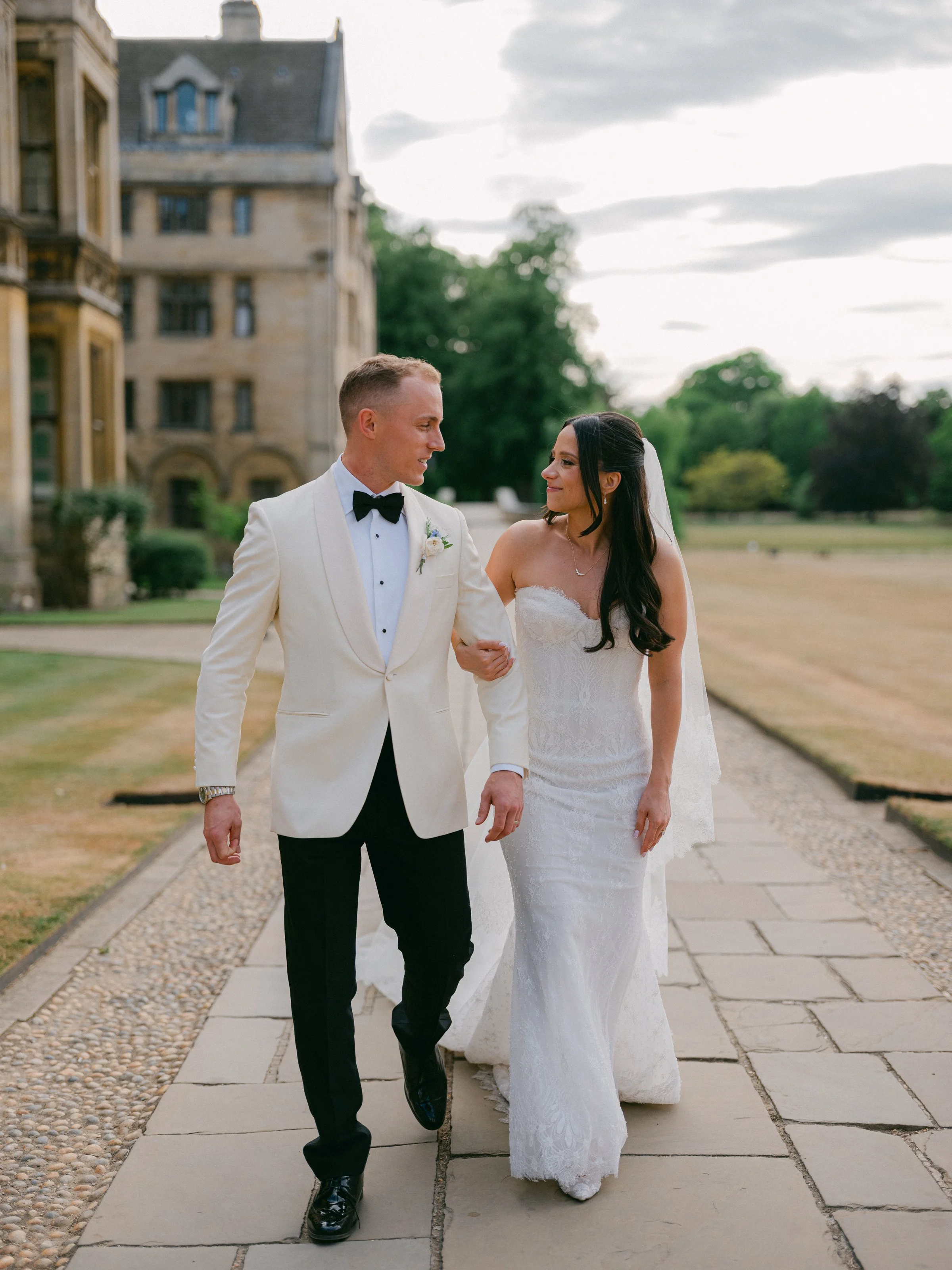 Chris & Alicia-1071.jpg