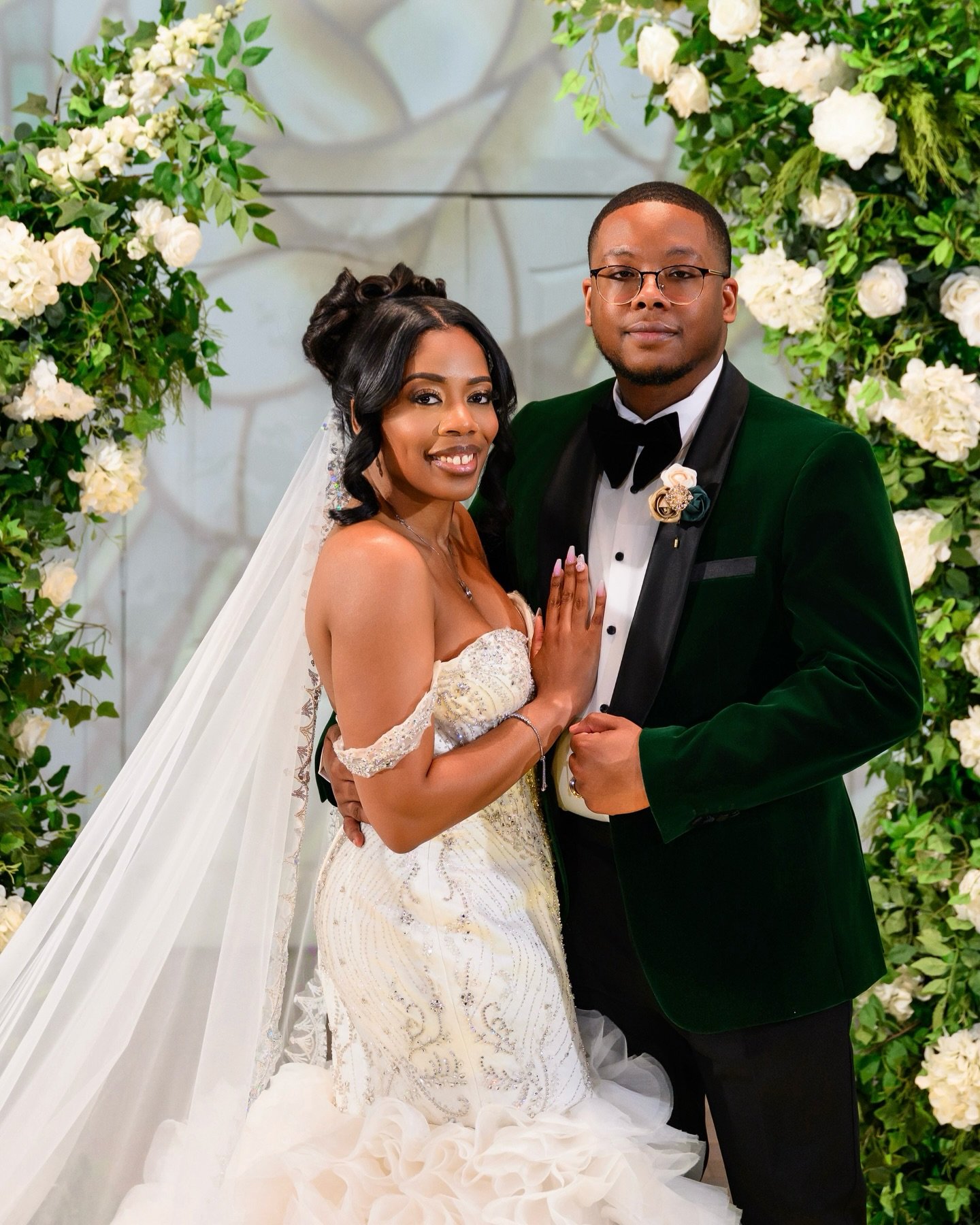 Mr and Mrs Deleon.💚💍🥂 #crystalartis #atlantabride #atlantaweddingphotographer  #atlantaphotographer #misstomrs #georgiaweddingphotographer #blackbride1998 #shesaidyes #weddingday #vows #blacklove #theblackmancan #munaluchibride #atlantawedding  #c