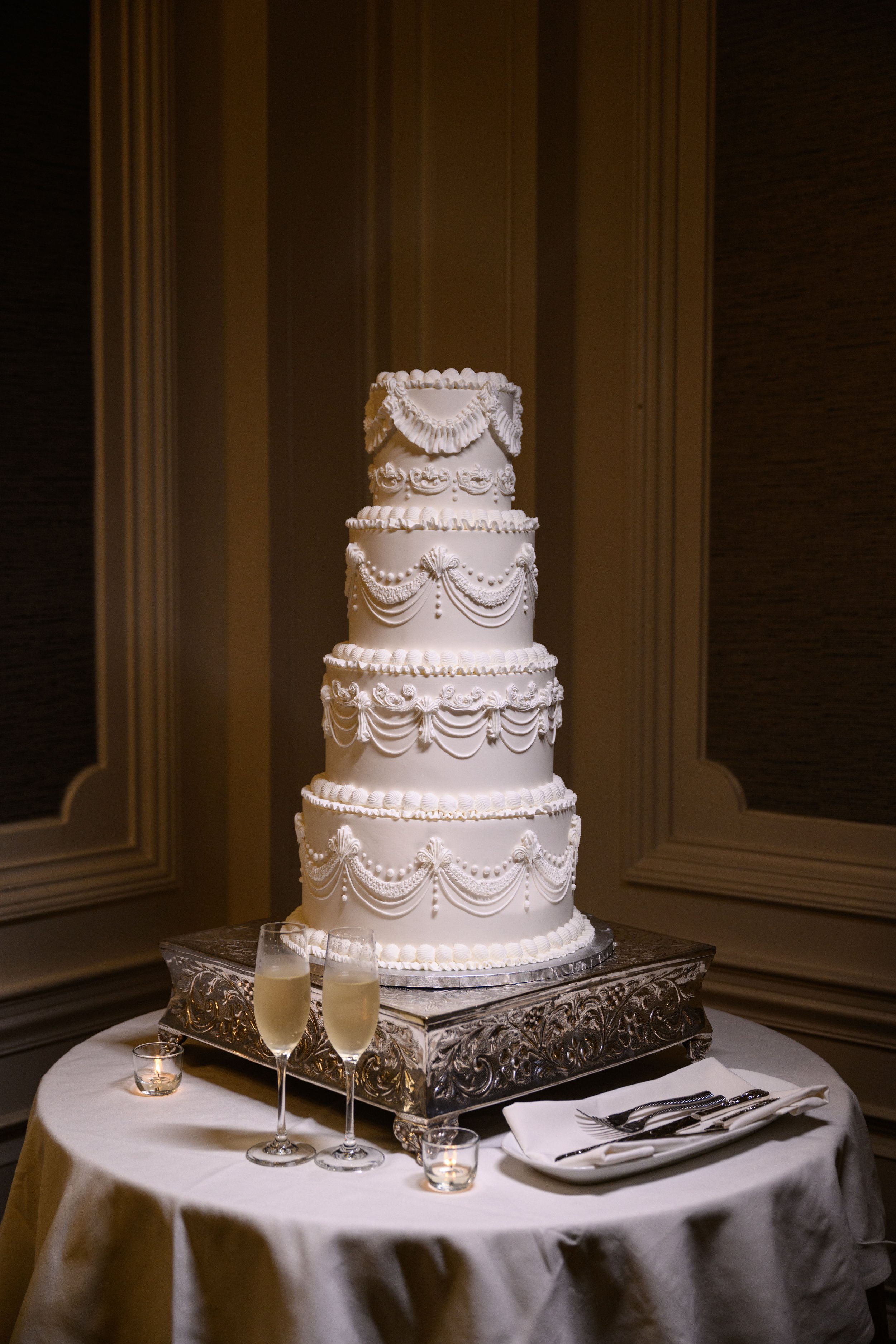 ritz-carlton-atlanta-wedding-cake.jpg