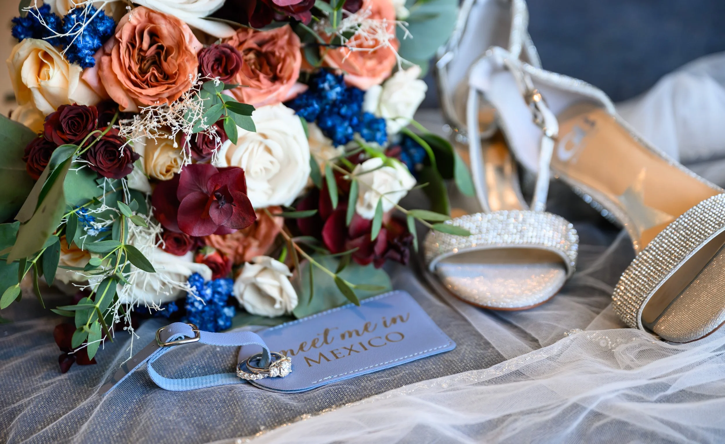 cancun-wedding-invitation-floral-details.jpg