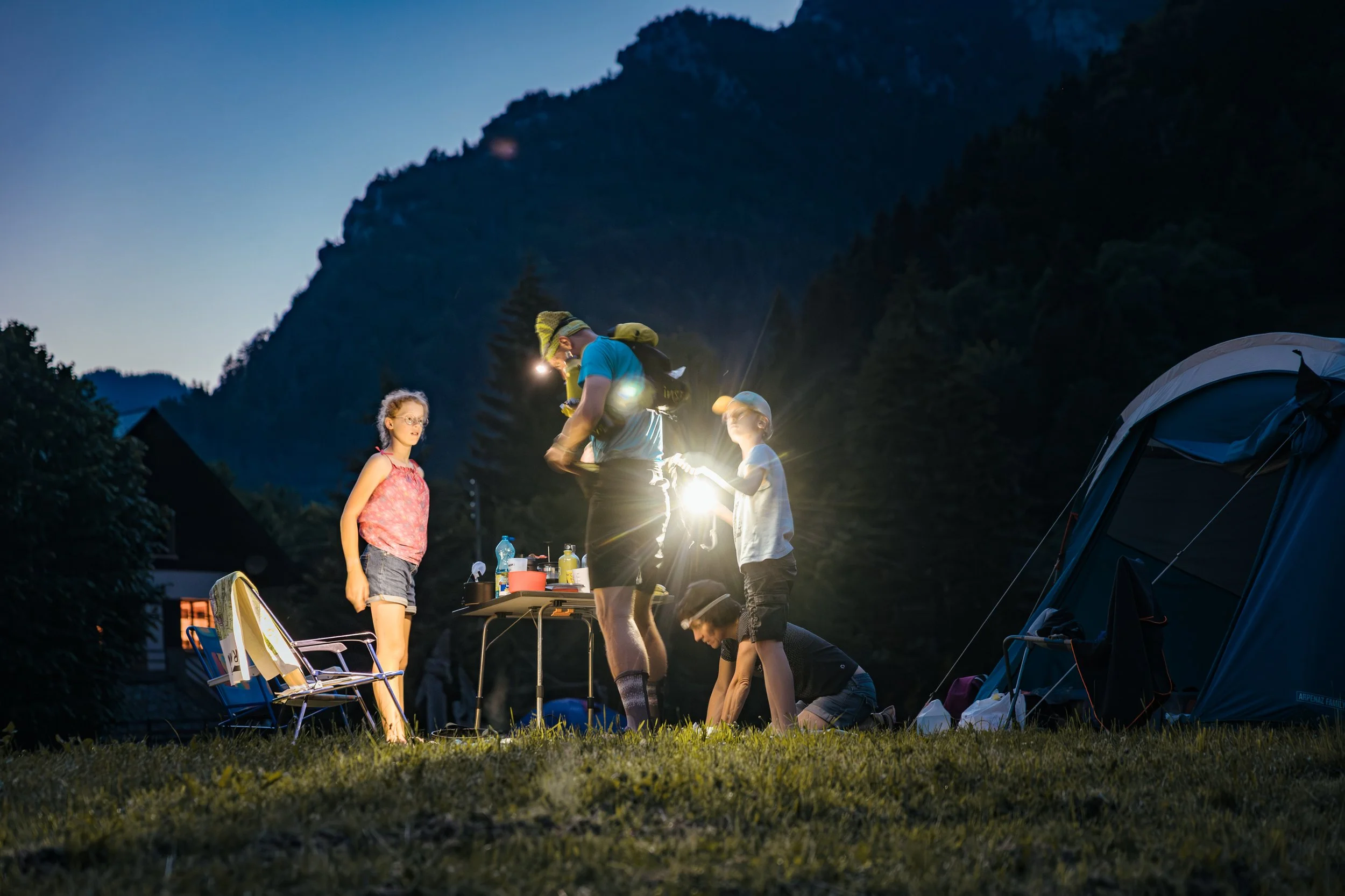 Après le premier tour, certains arrivent de nuit, en fonction du temps mis les participants ont plus ou moins le temps de se reposer et de reprendre des forces