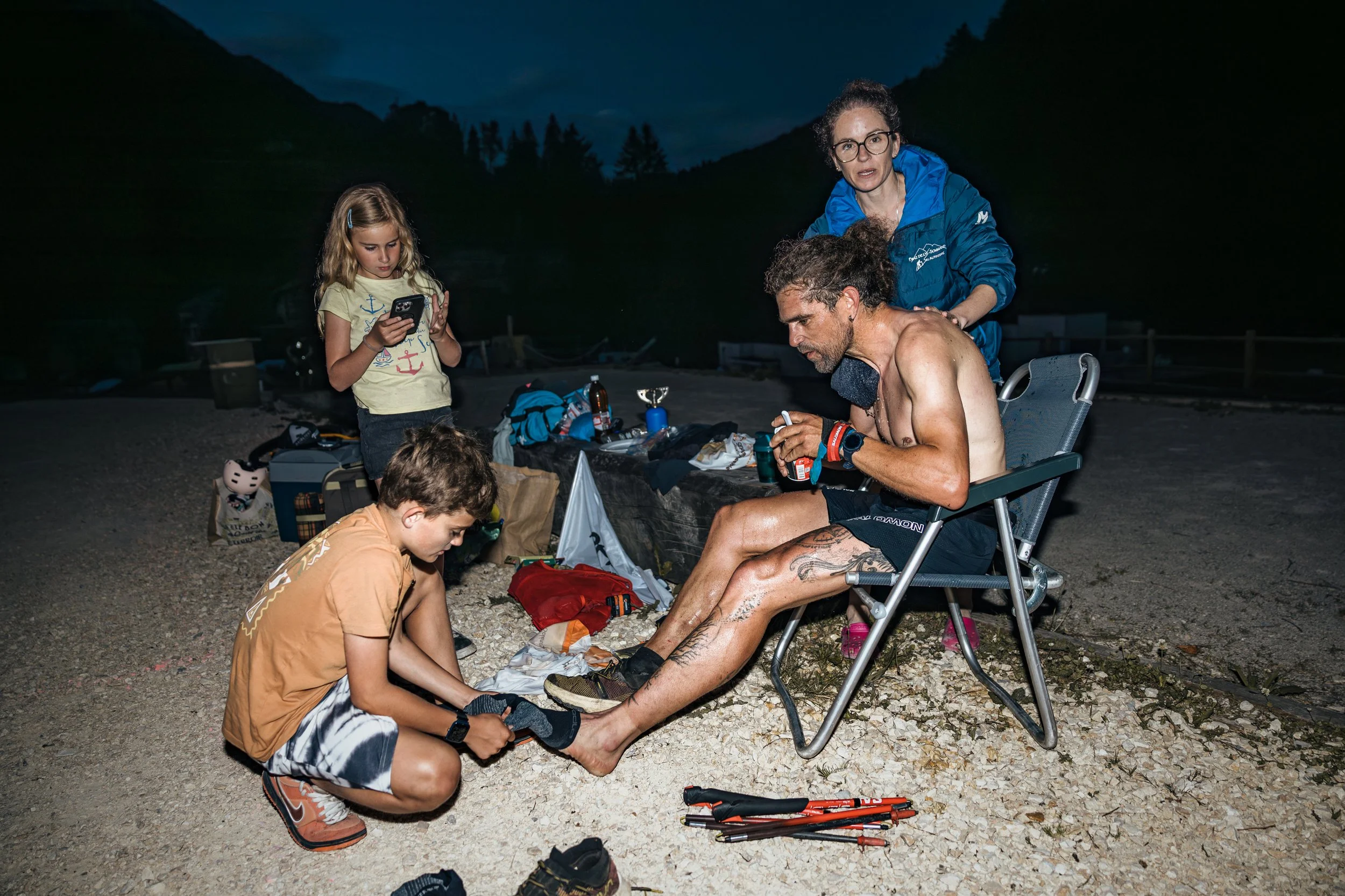 Après le premier tour, certains arrivent de nuit, en fonction du temps mis les participants ont plus ou moins le temps de se reposer et de reprendre des forces