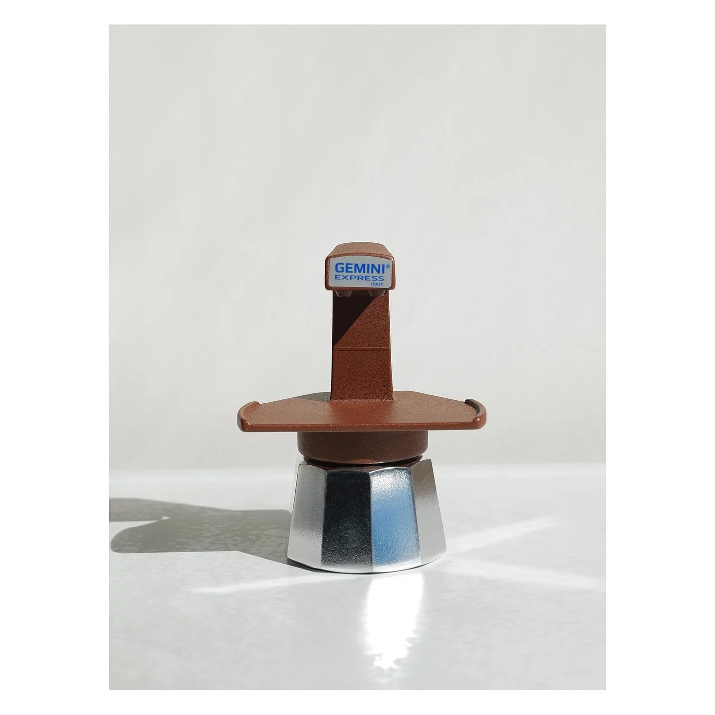 Textured brown, warm ochre and baby pink make up my new collection of Gemini Express ๐ค๐๐ Have a favourite??
#geminiexpress #moka #coffeelovers #espresso #coffee #italiandesign