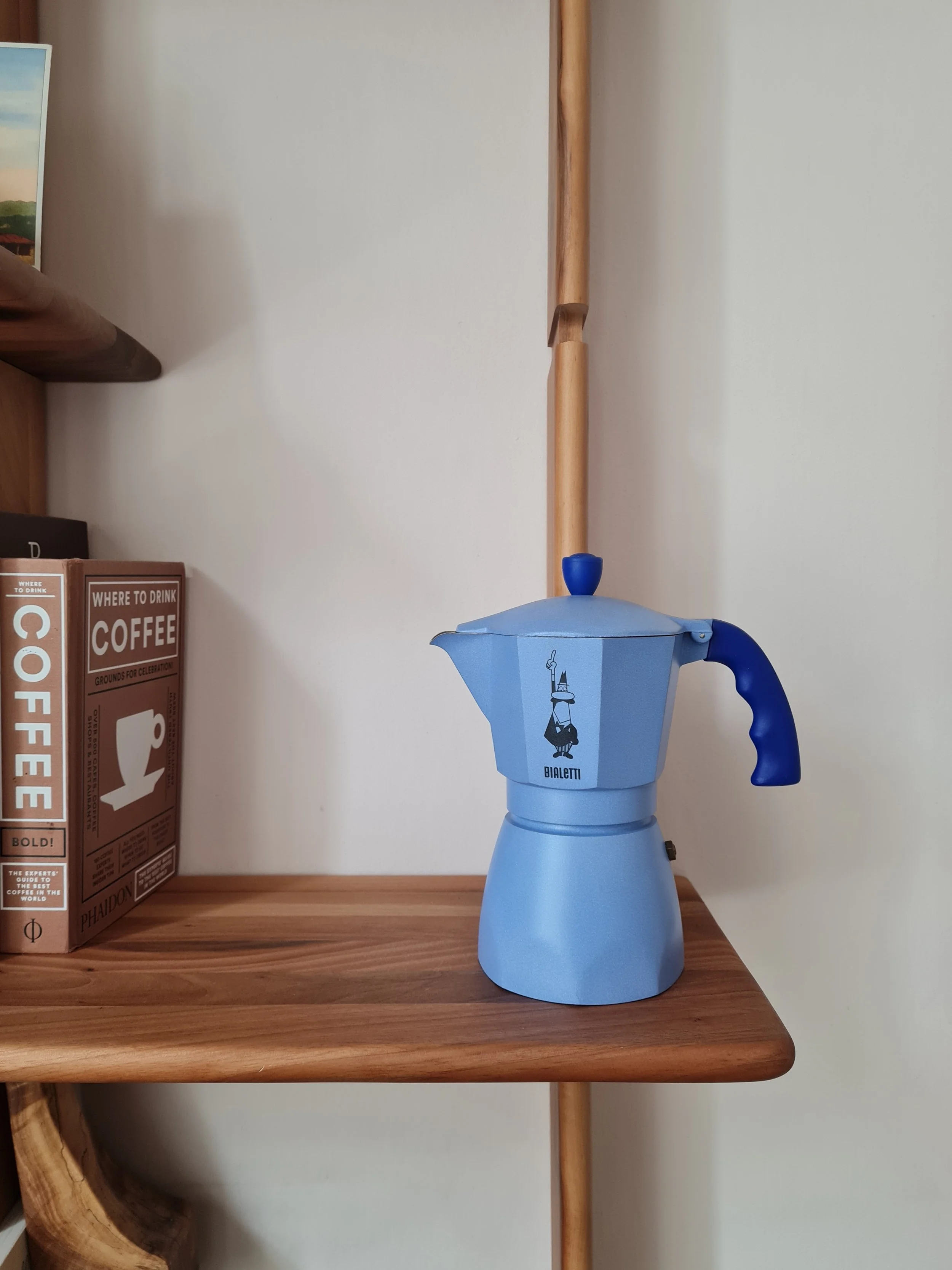 Bialetti 'Dama' Moka Espresso Pot in Blue