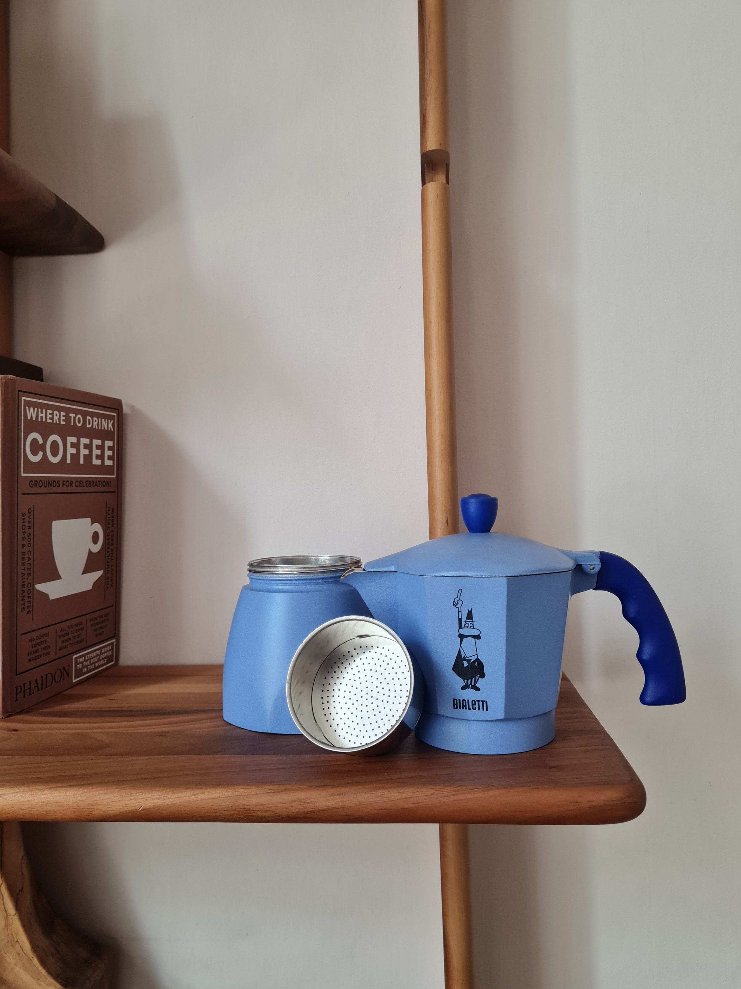Bialetti 'Dama' Moka Espresso Pot in Blue
