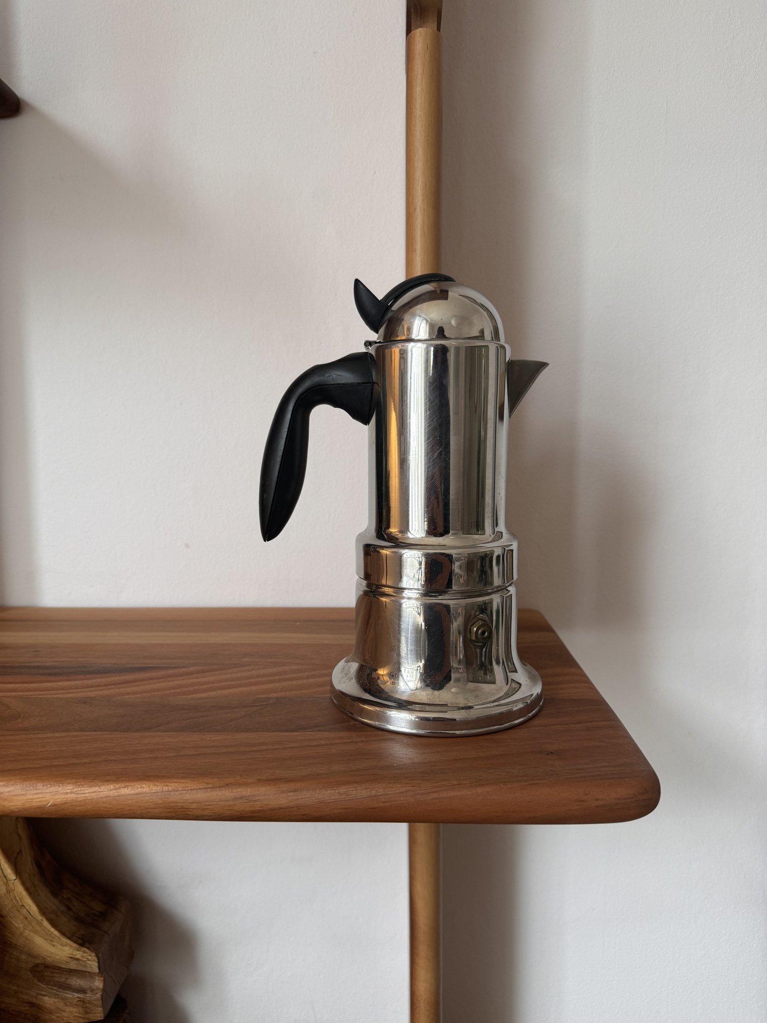 Vev Vigano 1980s Moka Espresso Pot — my moka home Vev Vigano 1980s Moka Espresso Pot — my moka home