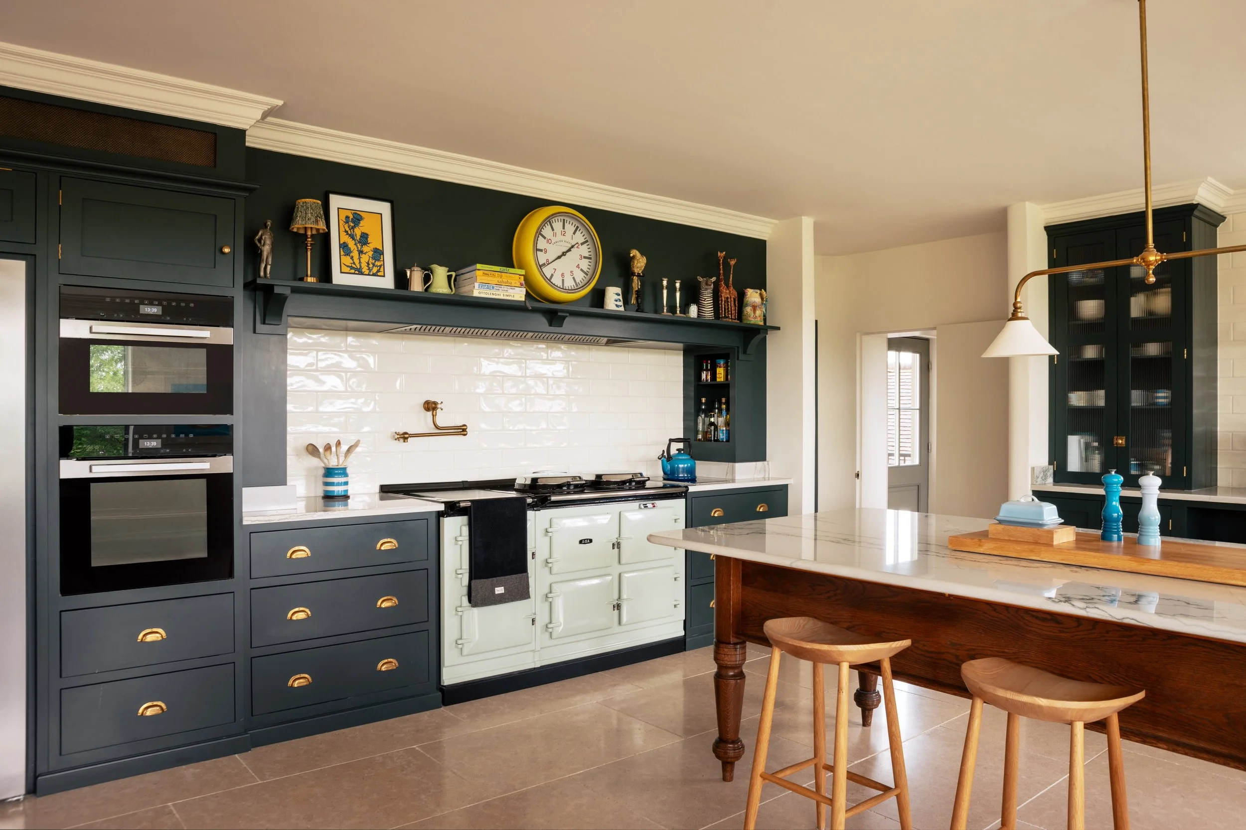 Contemporary country house kitchen design and renovation in Hertfordshire by London architecture and design studio Studio Tashima.