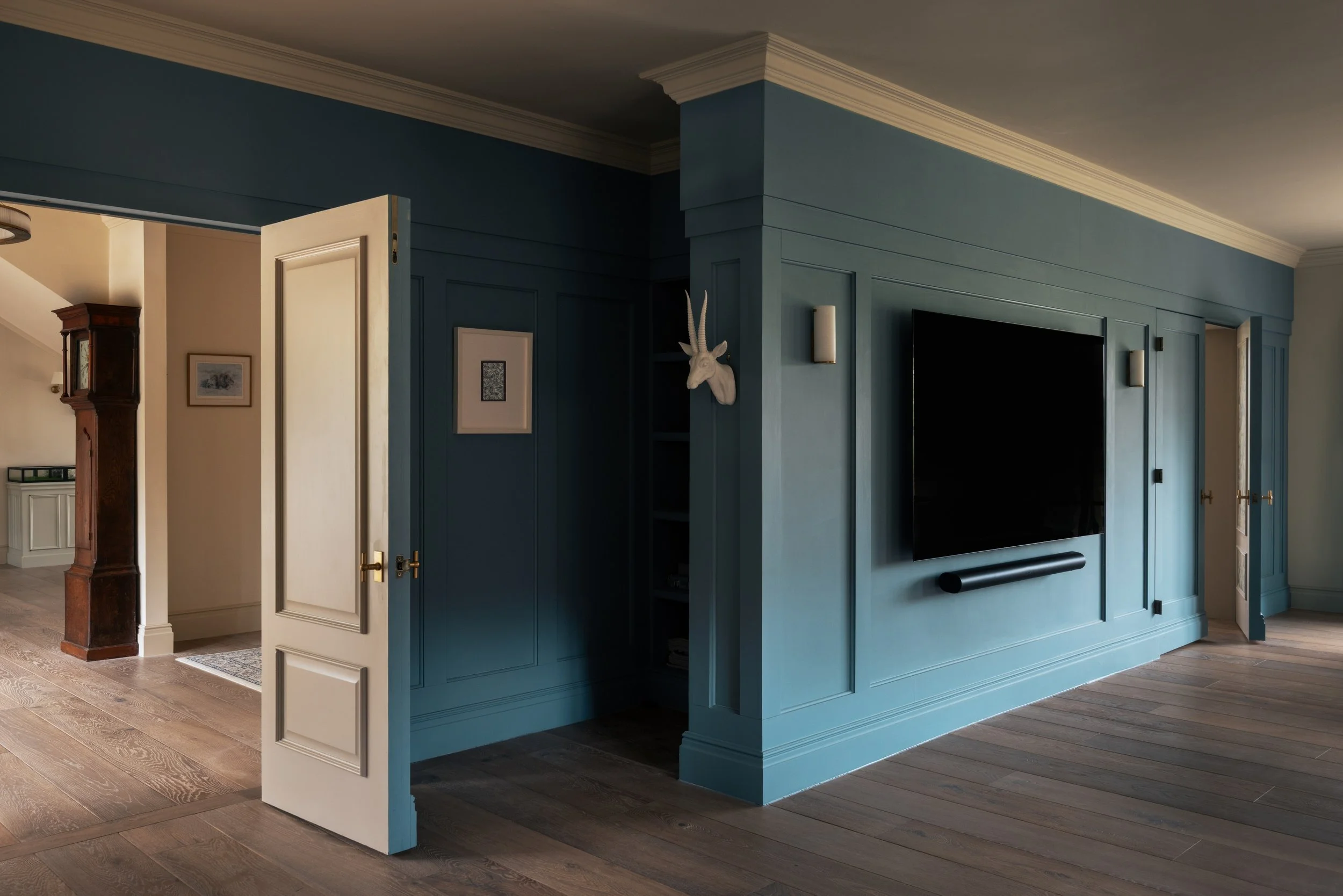 Thoughtful architectural transformation of a family countryside home in the UK, retaining the existing 1980s building.