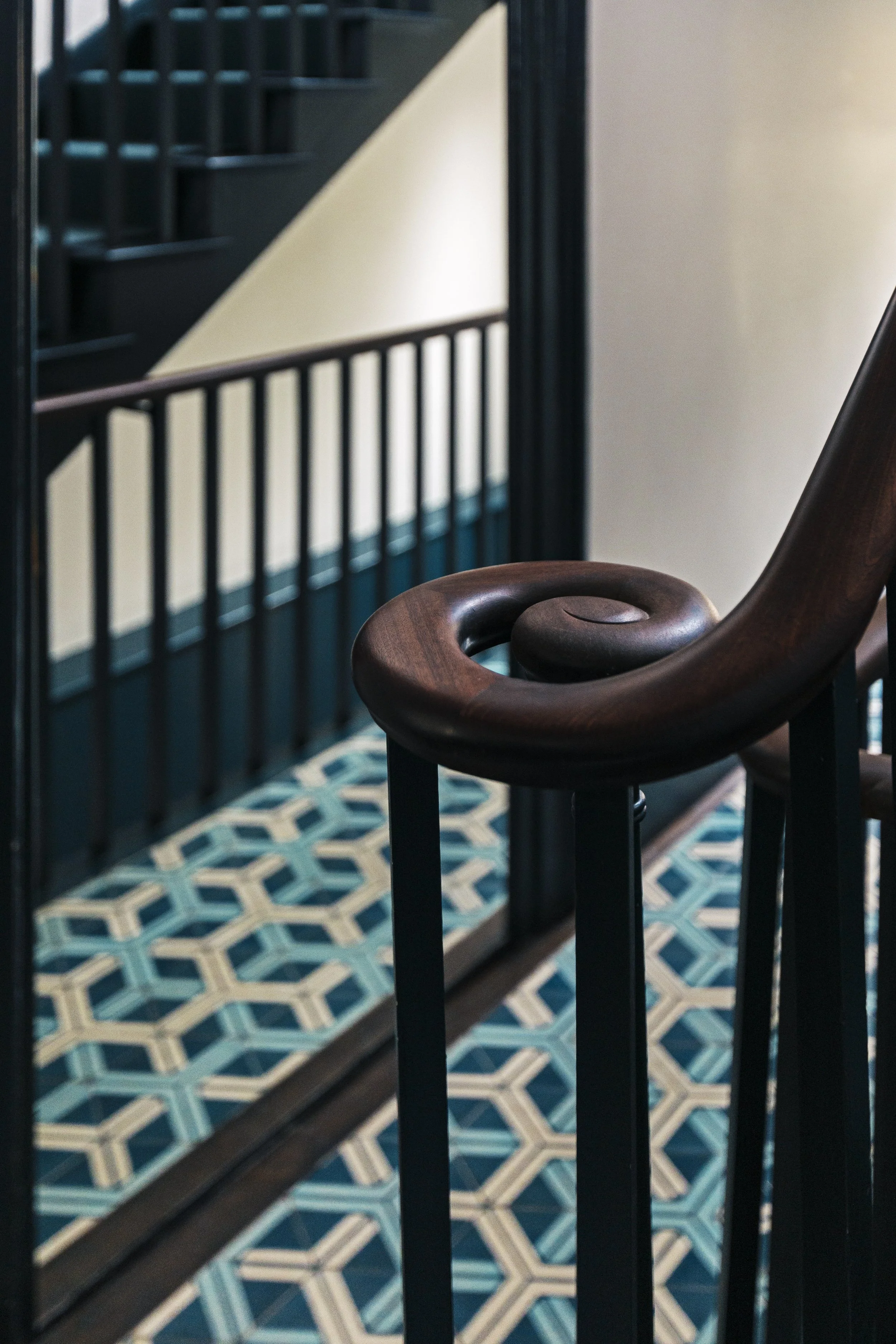 A staircase renovation of a Georgian terraced house in Notting Hill by Studio Tashima, combining period features with contemporary design.