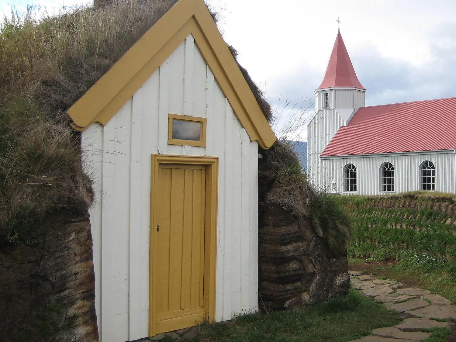 04A Earth insulated building Iceland Building Simply Amanda Spence Situated Studio.jpeg