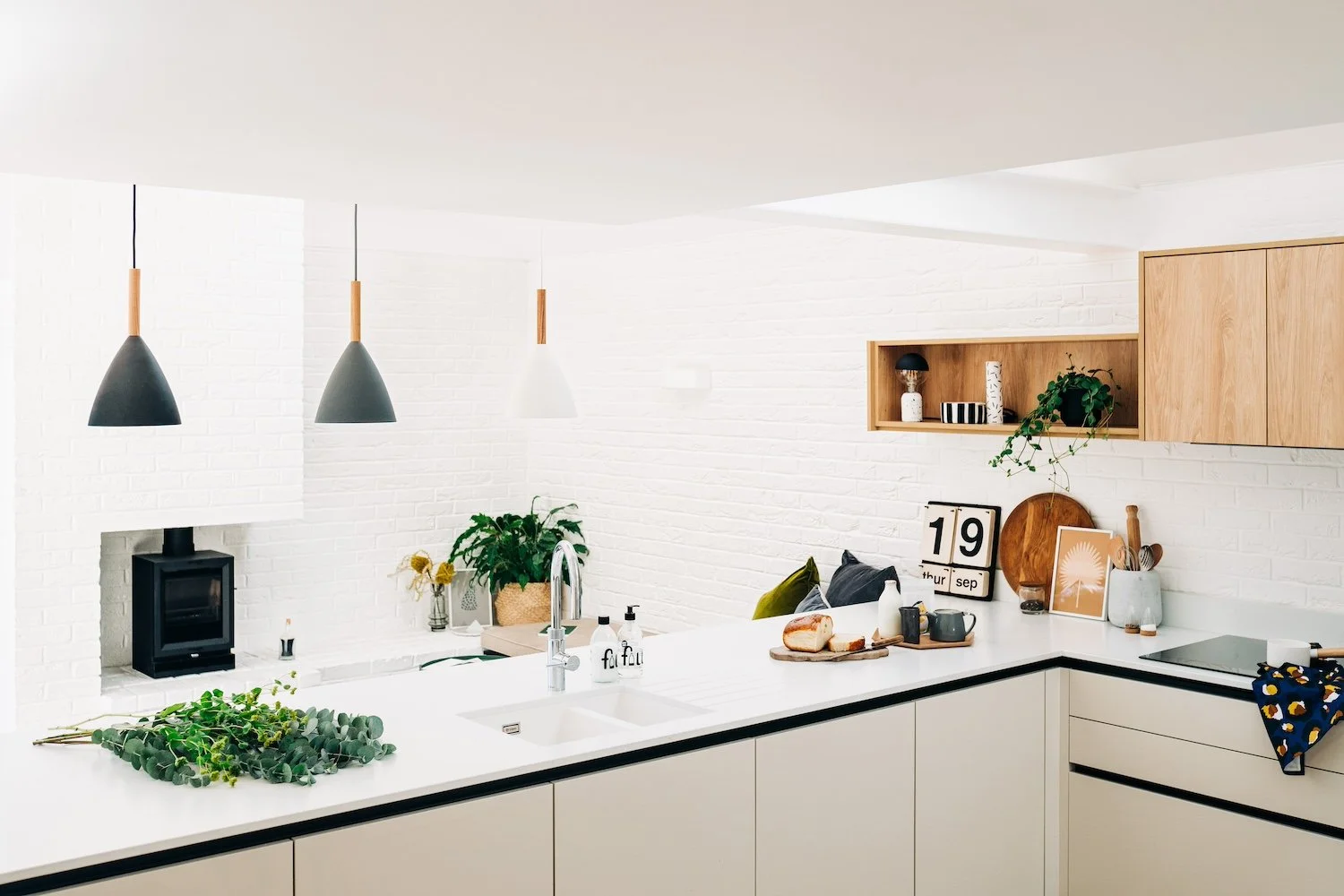 Cwtch House Extension_Cardiff_internal view across kitchen_Situated Studio_ALT-Architecture.jpg