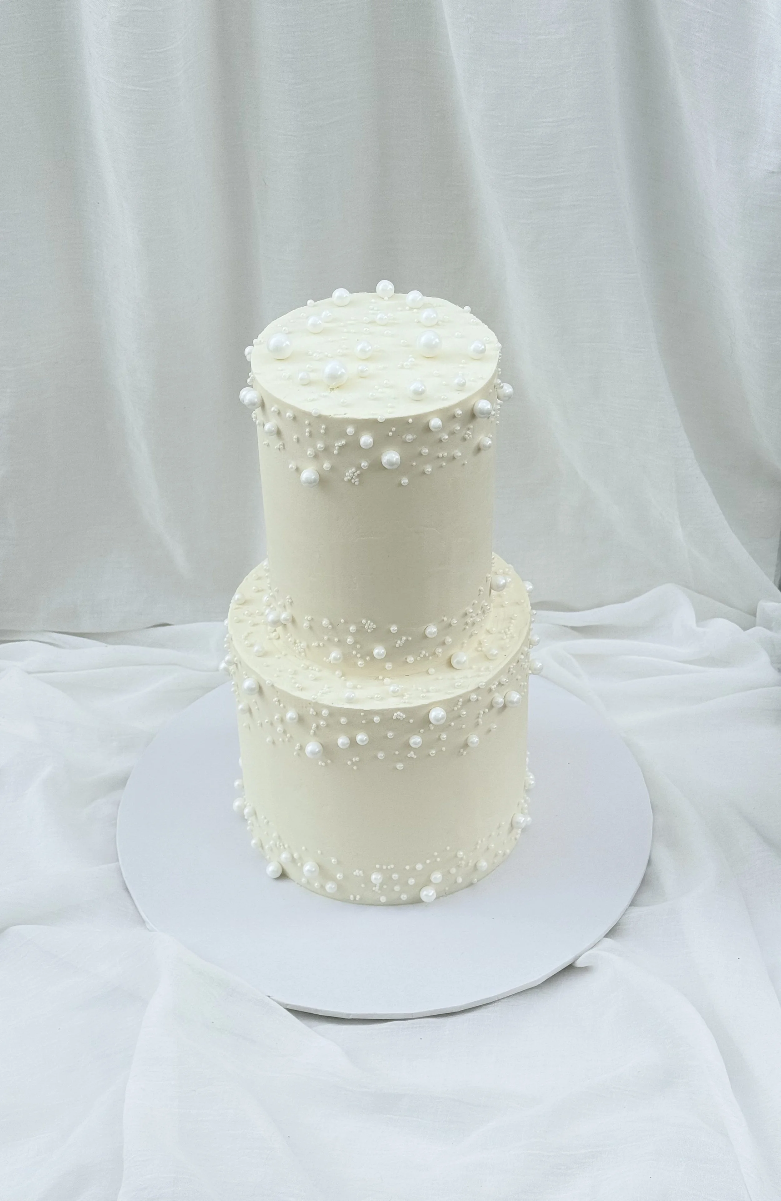 pearl wedding cake.jpeg