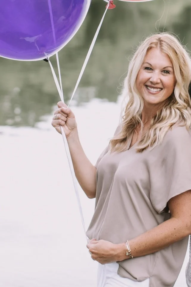 The Balloon Garden. Based in Knoxville, Tennessee. You will not find a more joyful, fun, vibrant business owner than Colleen Martin of The Balloon Garden. She has our girls covered from graduation balloons to bid day celebrations!