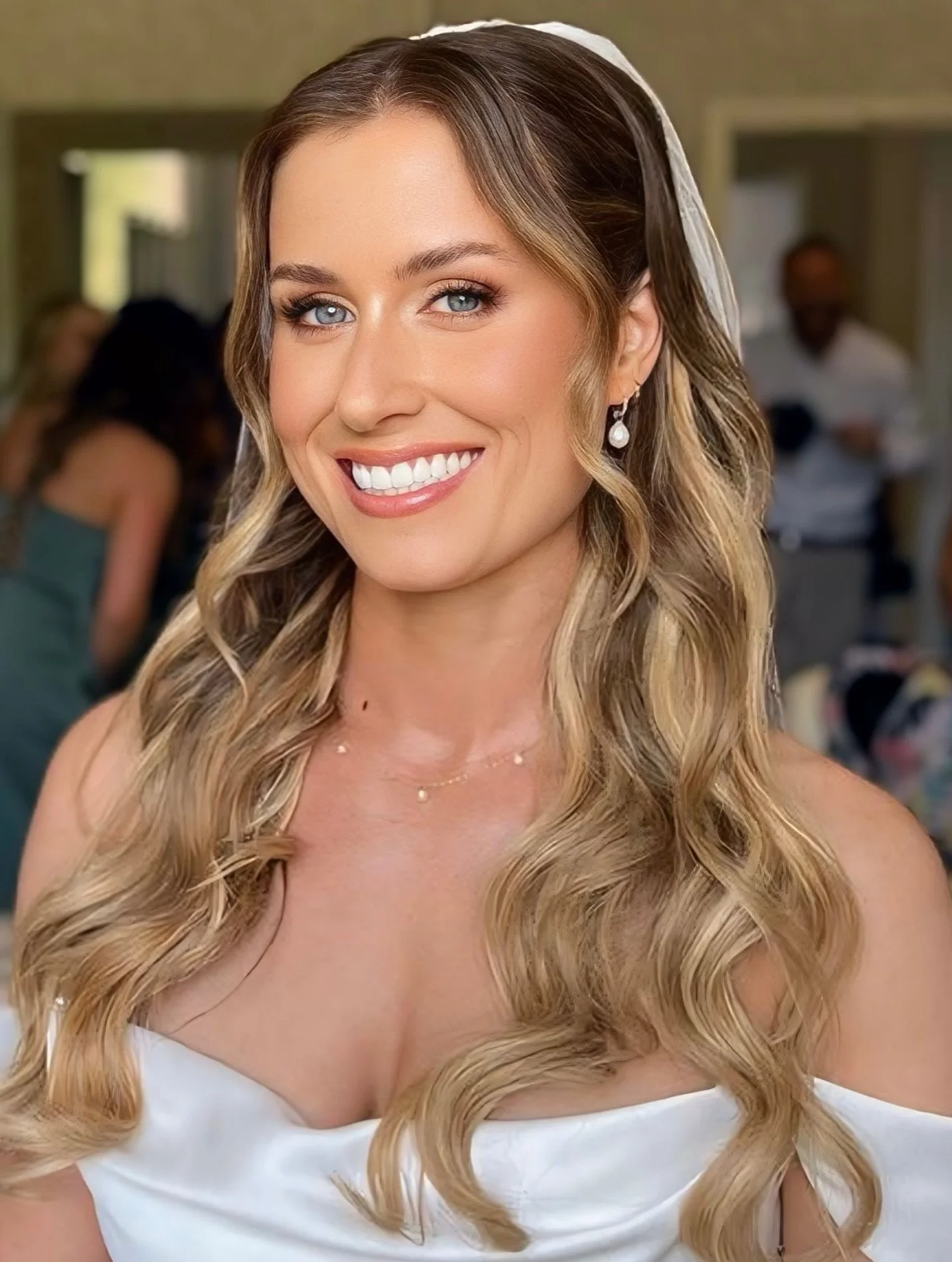 Jade&rsquo;s wedding morning at the stunning Ch&acirc;teau du Doux was nothing short of magical. ✨ I had the joy of creating her soft glam bridal makeup and romantic half-up hairstyle, enhancing her natural elegance and timeless glow. What a radiant 