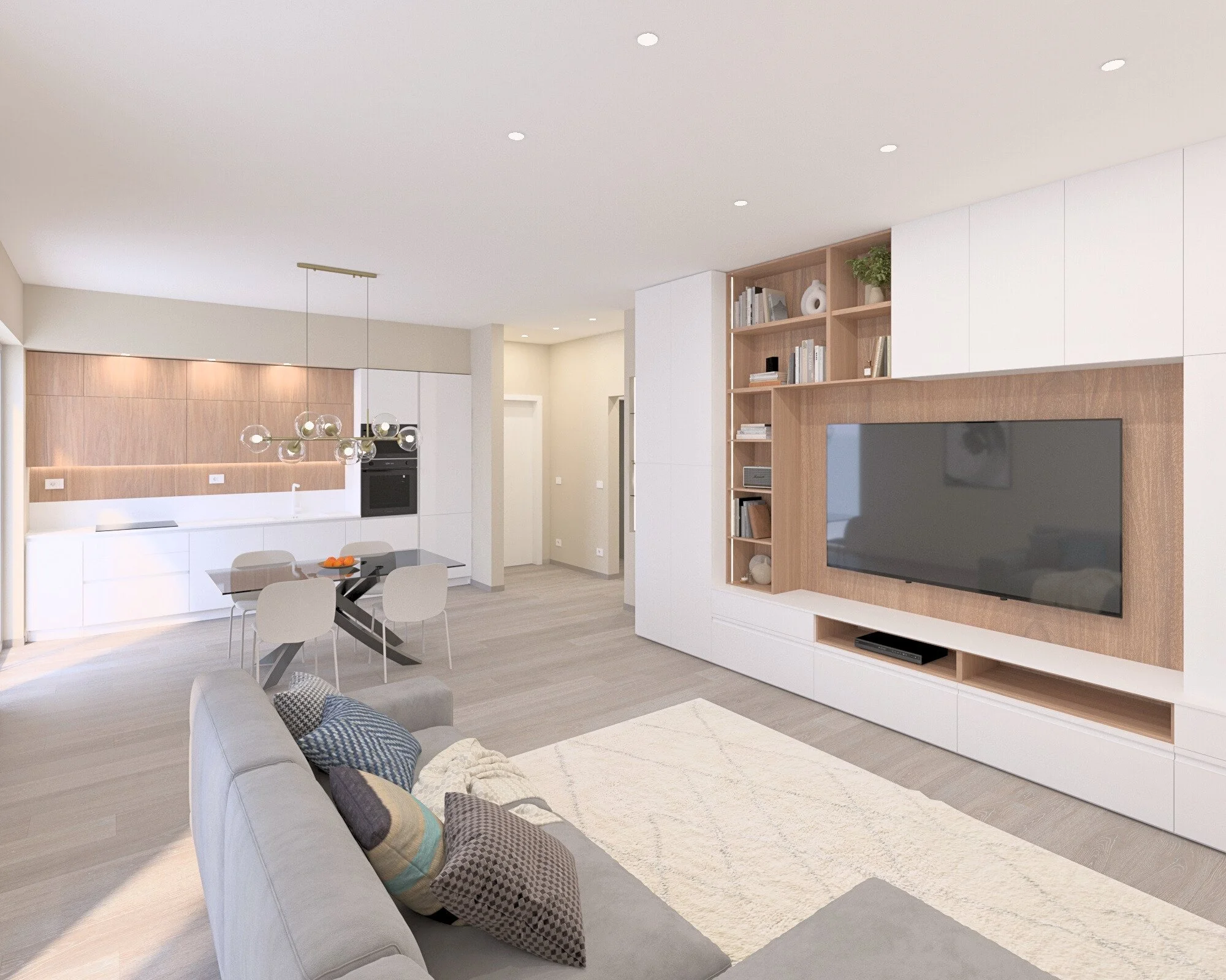 Interno di un soggiorno moderno con divano, tv su parete di legno, prese di corrente nelle pareti, libreria con scaffali e camino, zona pranzo con tavolo e sedie, cucina in background, pavimento in legno chiaro, illuminazione a soffitto.