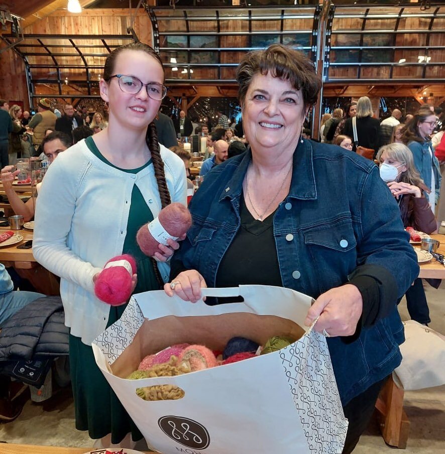 Celebrating @textileexchange 20th birthday in Colorado Springs, USA. 🎉 

It was fitting to gift La Rhea Pepper, the founder of Textile Exchange with some local South African hand knitting yarns.

@african_expressions_yarns @adeles_mohair