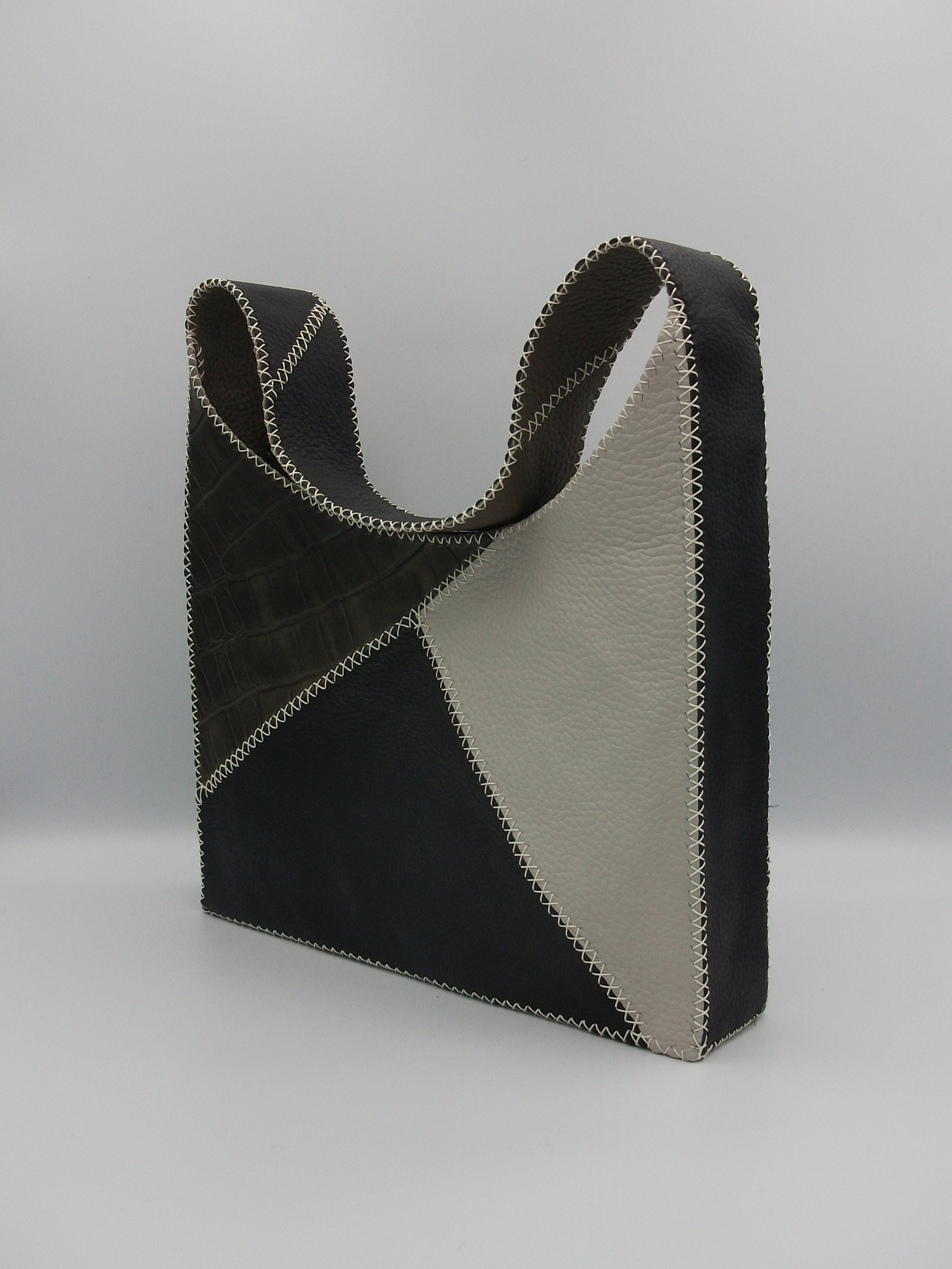 LEATHERBAG03edited2.jpg