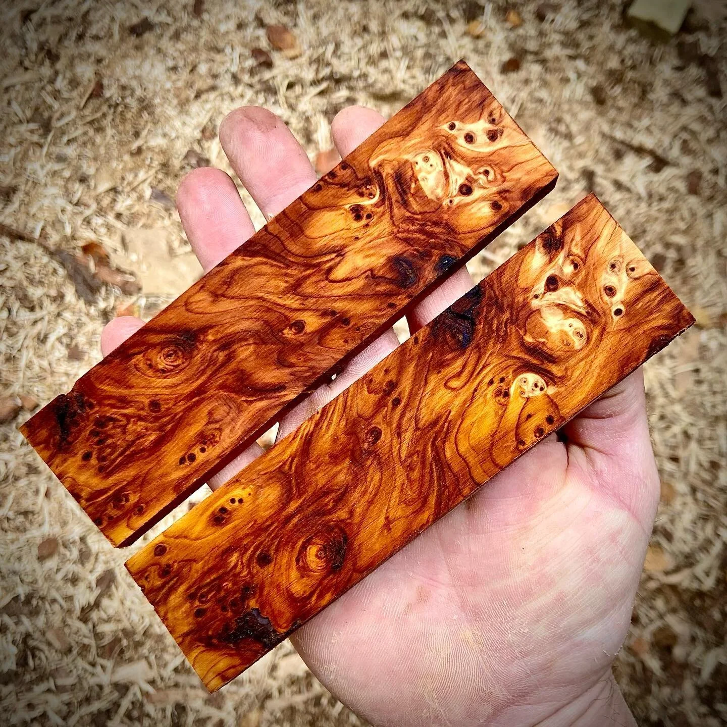 Fabulous English yew - from great, great (and a few more) Grandad&rsquo;s longbow at Agincourt to your own knife 607 years later! Stunning batch just landed from @blockworks_uk
.
.
.
#hunting #huntinguk #deerstalking #deerstalkinguk #deerstalkingscot