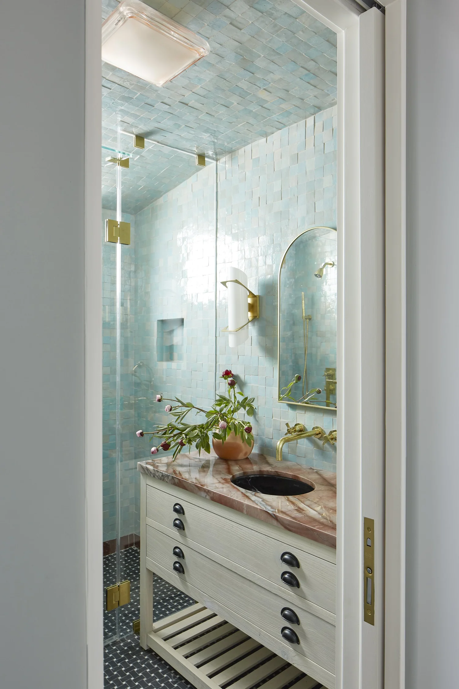 Atwater Abode — Black Lacquer Design | Endless interior delight. | LA ...