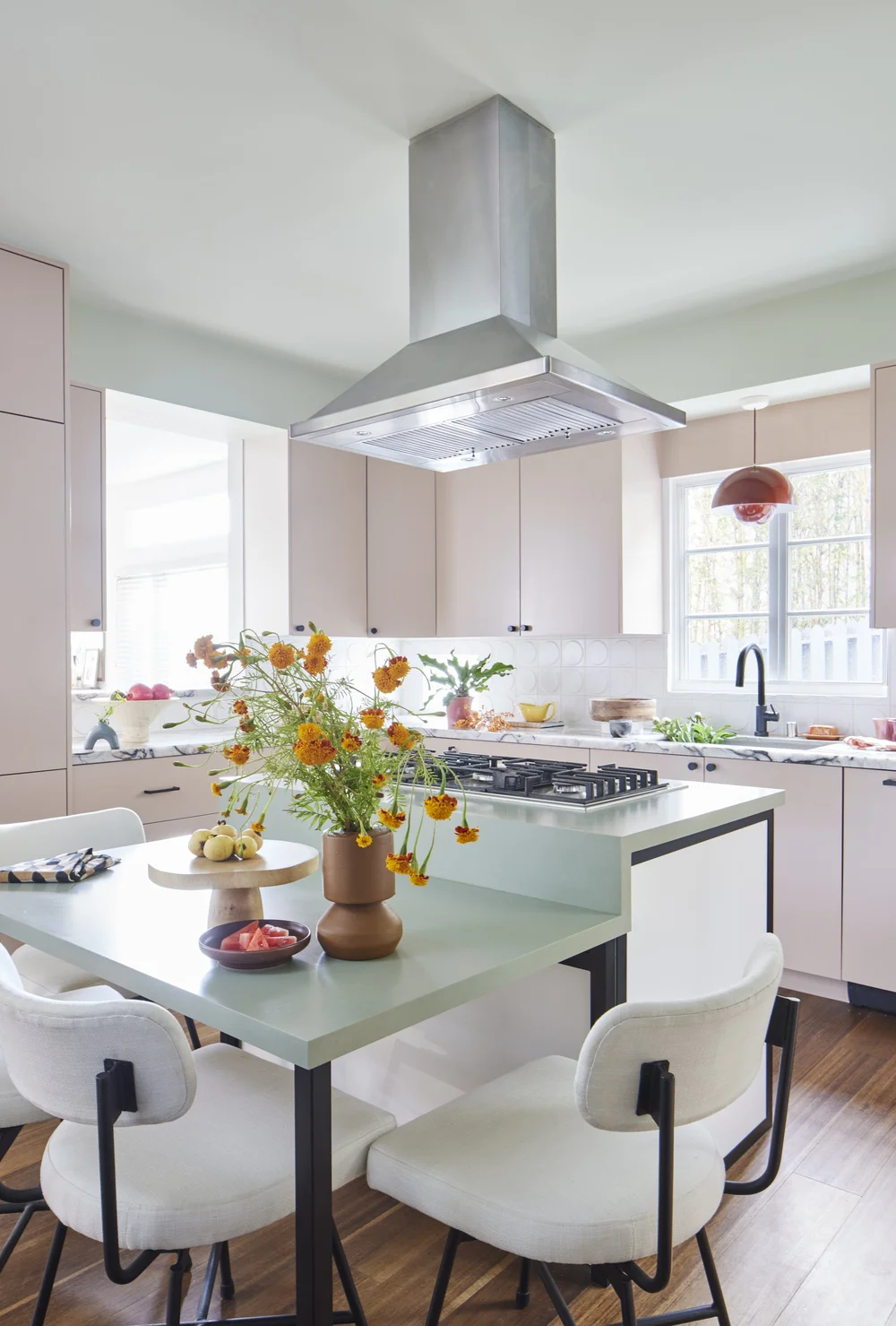 Santa Monica Mid-Mod Kitchen — Black Lacquer Design | Endless interior ...