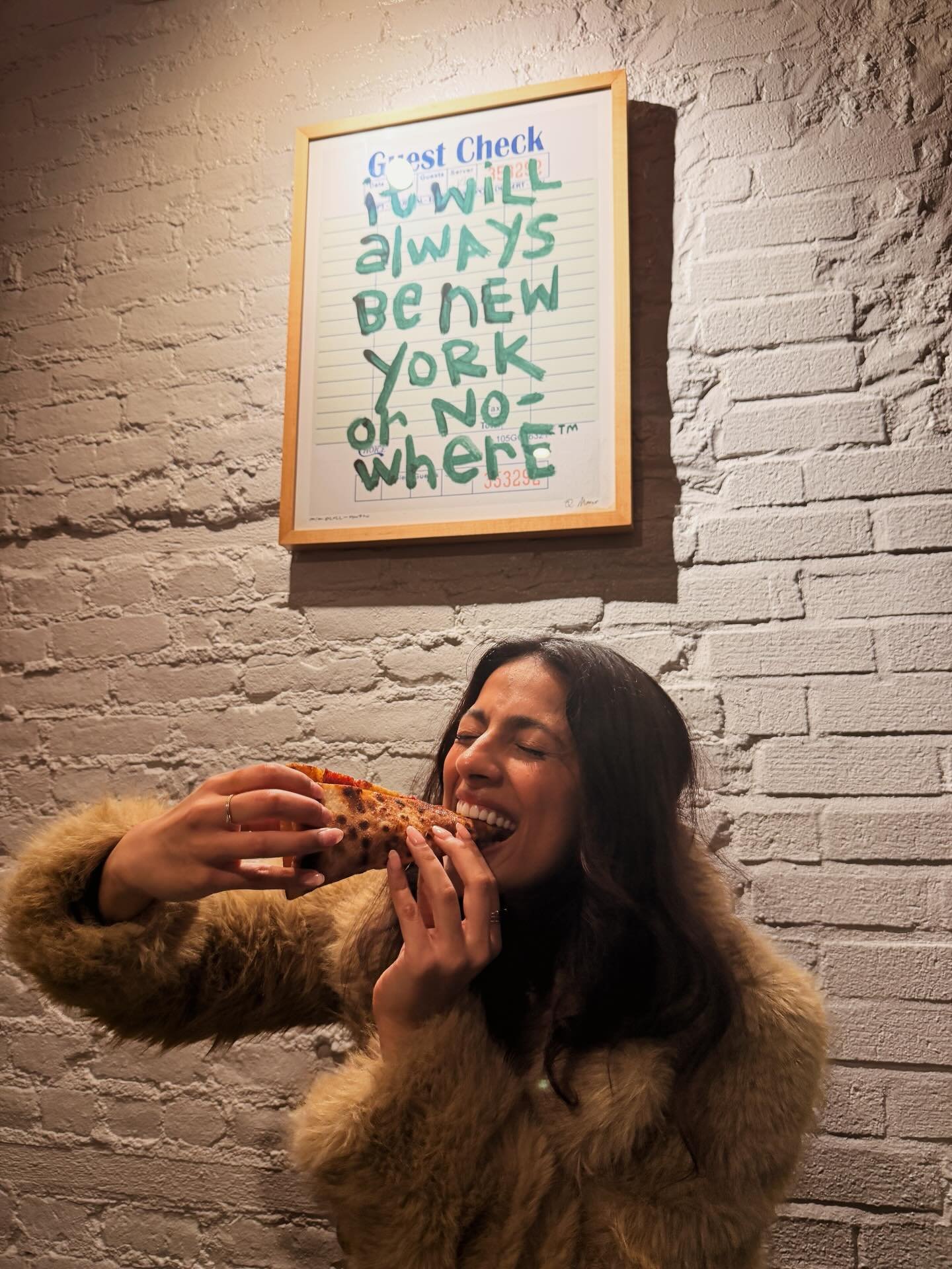rare aesthetic: drunkenly eating pizza on the street 12 hrs before teaching a workout class to raise $170 (!!!!!) for immigration relief in nyc

THANK YOU THANK YOU THANK YOU to everyone who showed up for 🧊OUT! Barre + Booze - I had a blast teaching