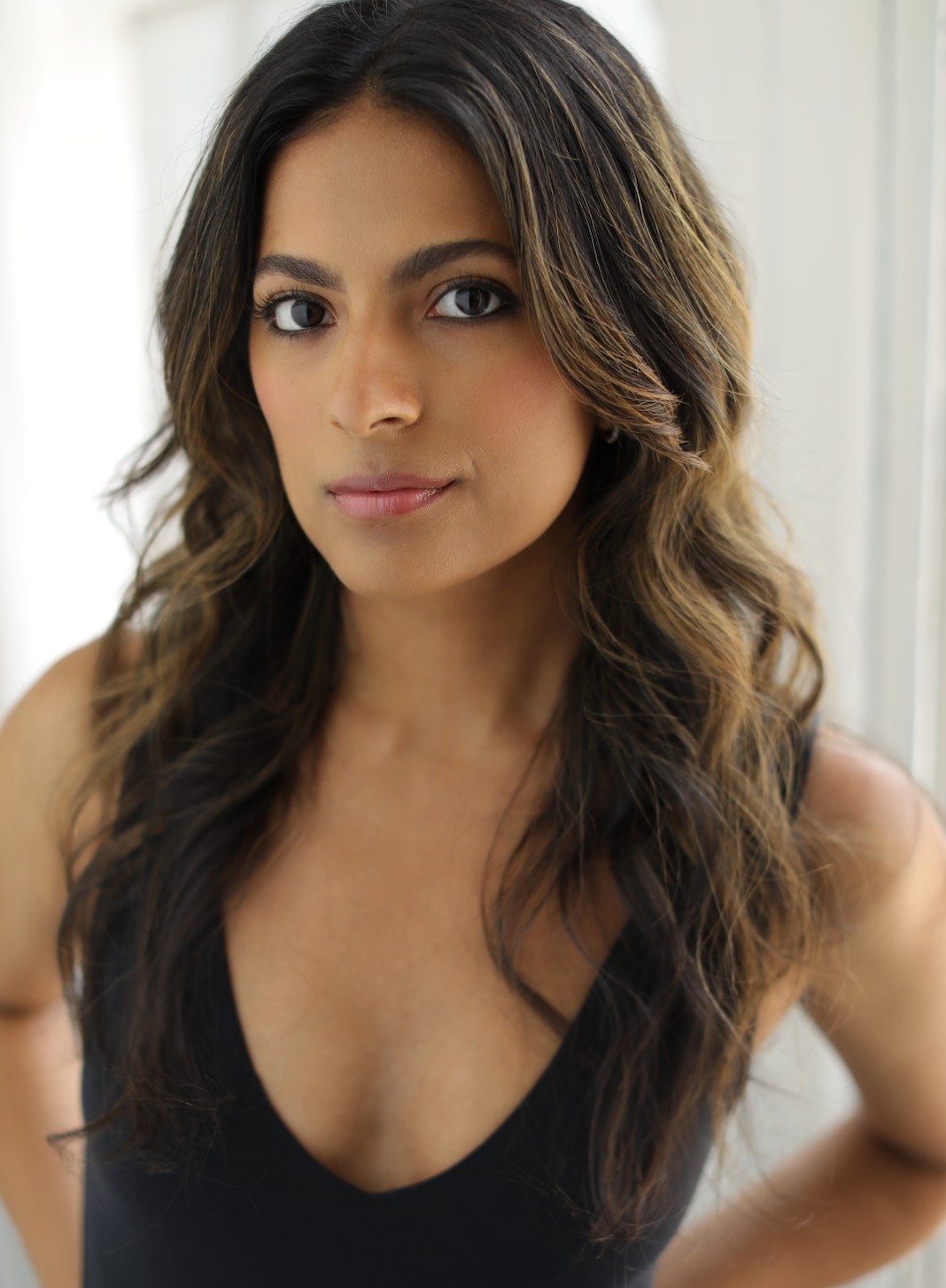SANAH TAHILIANI HEADSHOT (4).png