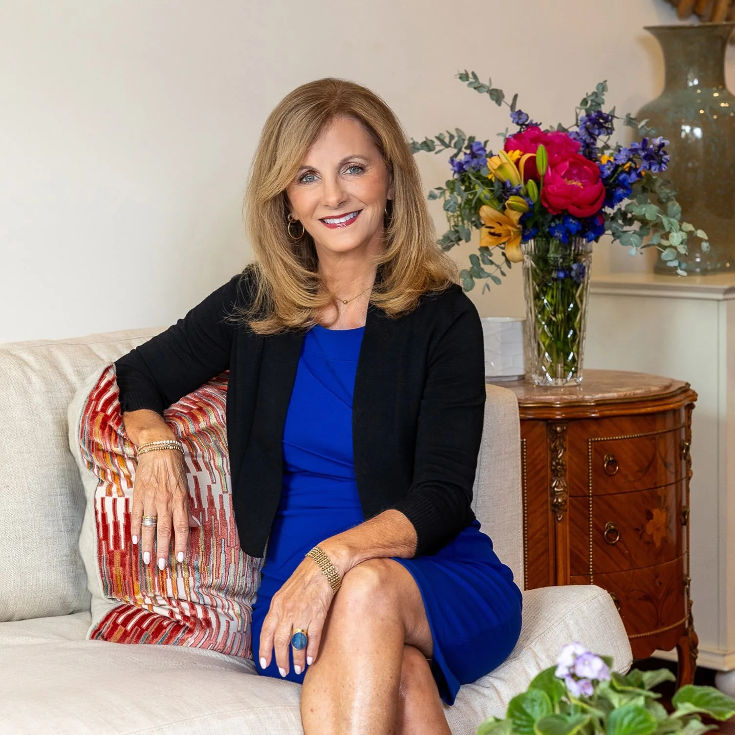 Summer heat? No worries. Creating beautiful portraits inside in the cool AC and keeping your business headshots fresh and authentic. 

Photo of author @katebjerome 

#lynncobbstudios 
#charlestonportraits