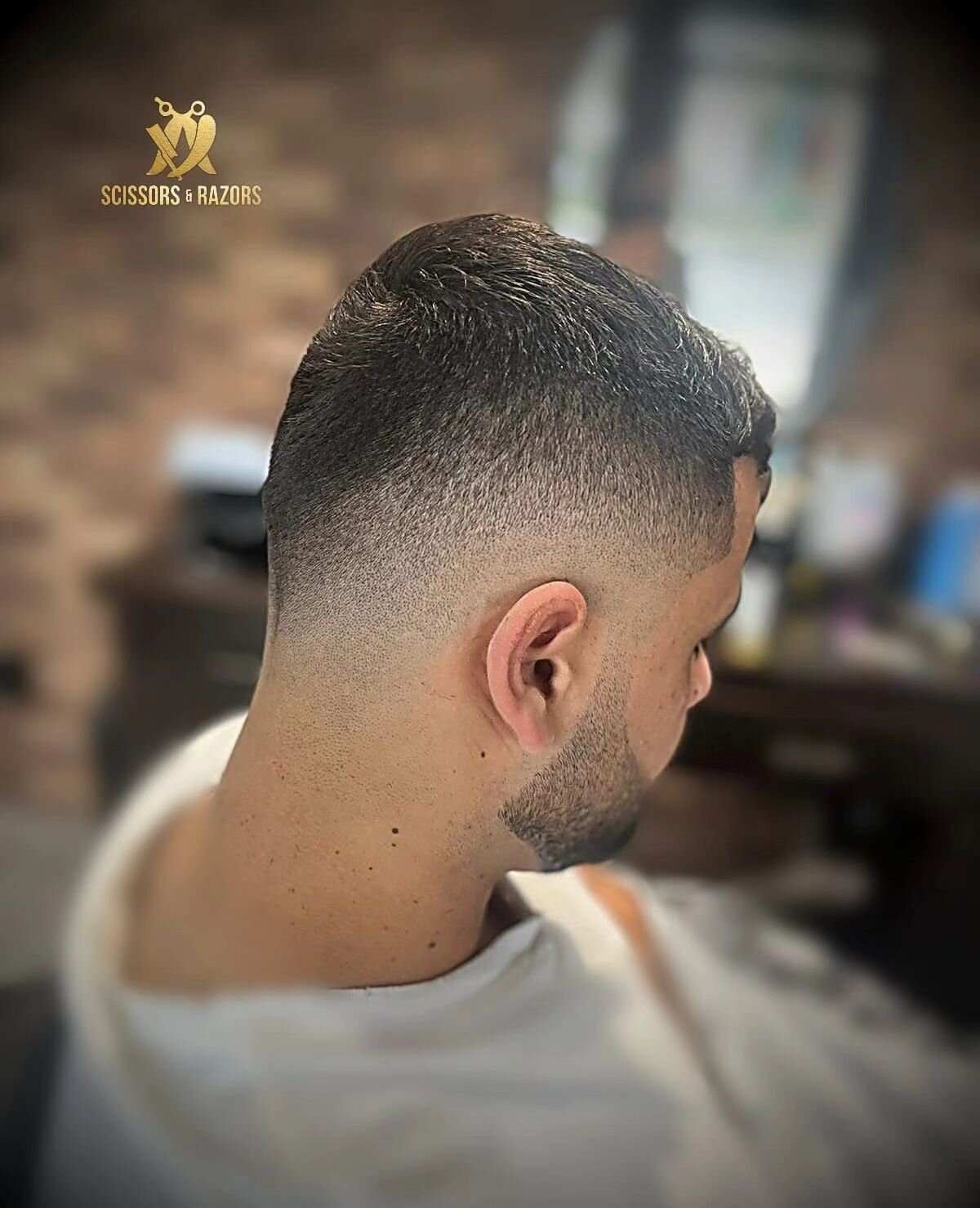 Good fade equal sharp looking.
#kidshaircut #boysbarber
#lookingsharp #sharp #oldbarber #facial #youngman 
#sandbesthaircut #cleanbarber 
#bestbarberinsandiego❗️💯
#elcajonblvd #elcajonblvdpRbers #sandigobarbers #sandigobarbers #sandiego #sandiegosho