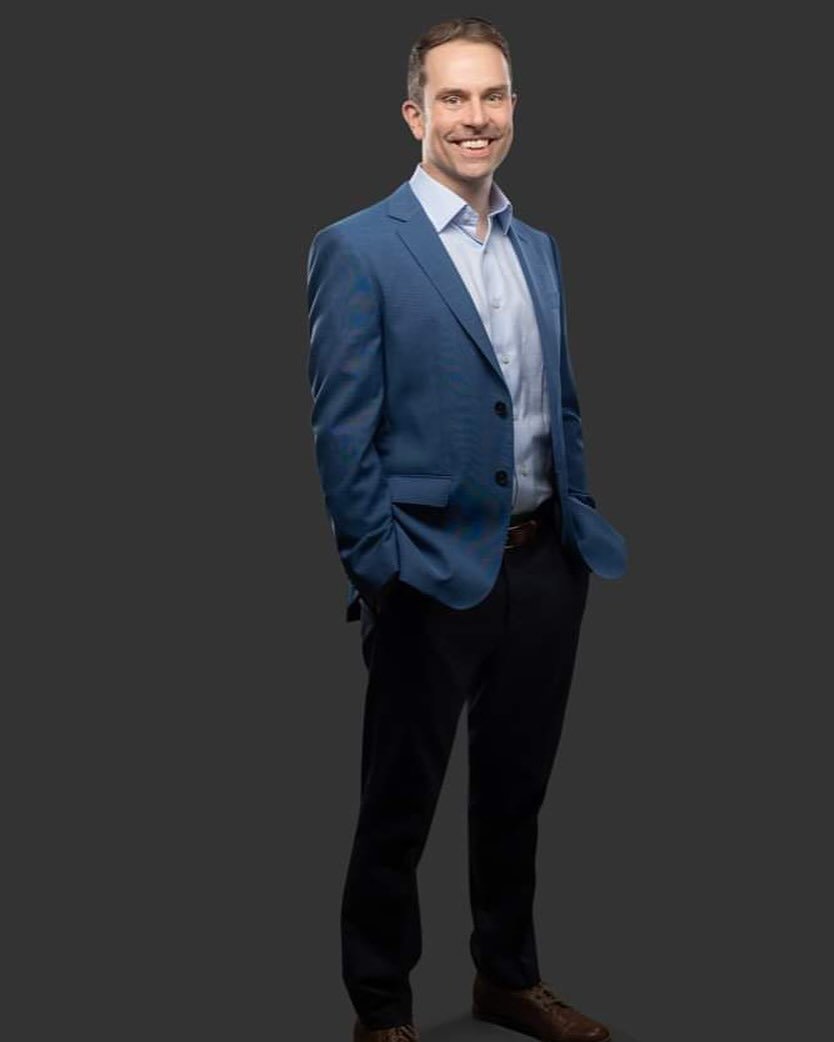 REAL ESTATE AGENTS : Your Image Matters: Exceptional Portraits &amp; Headshots for Professionals!

We offer customized professional studio and on-location headshots that perfectly go with your brand or business idea. You can use these headshots on bu