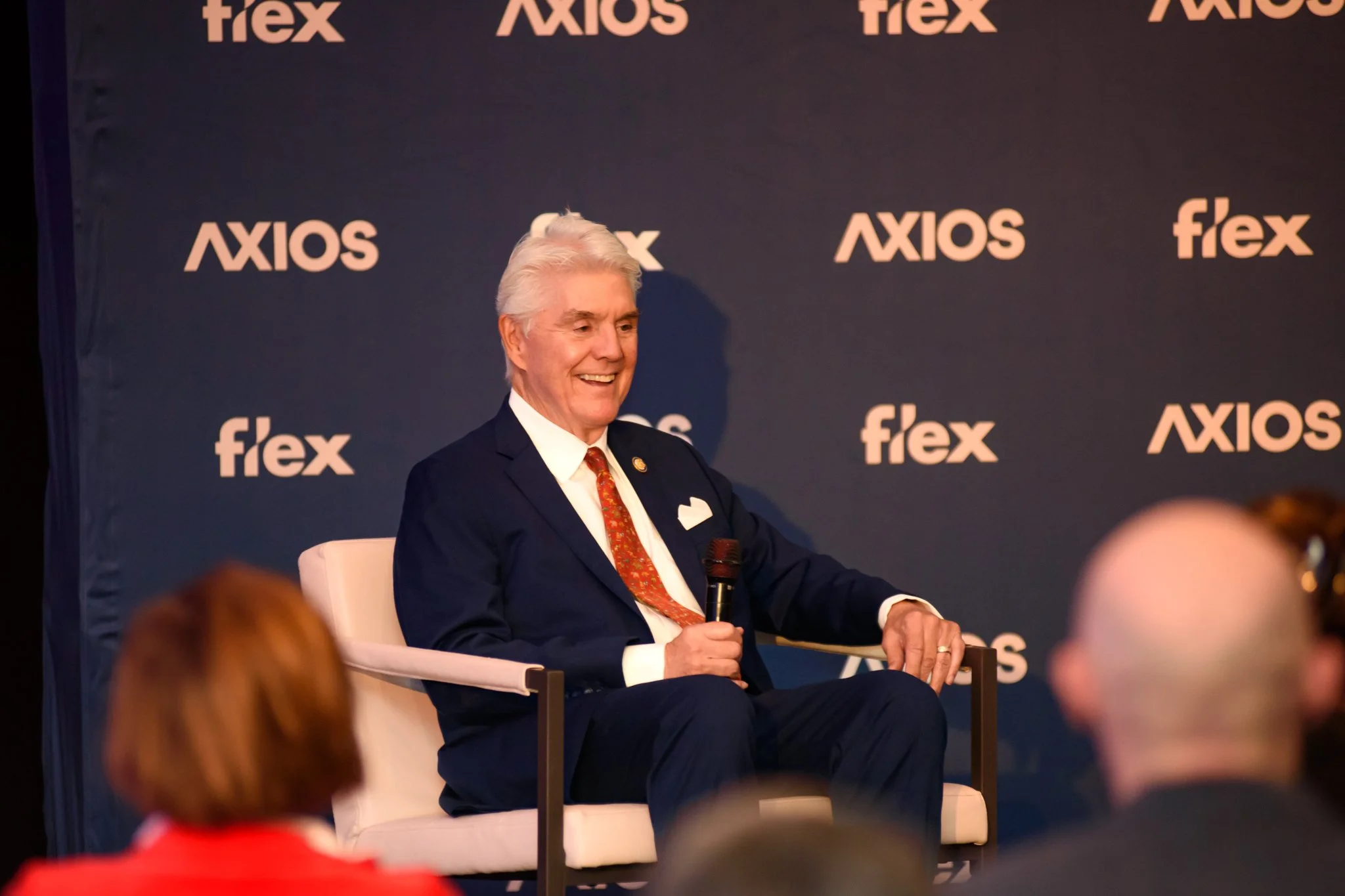 Axios_Flex_12.03.25-02.jpg
