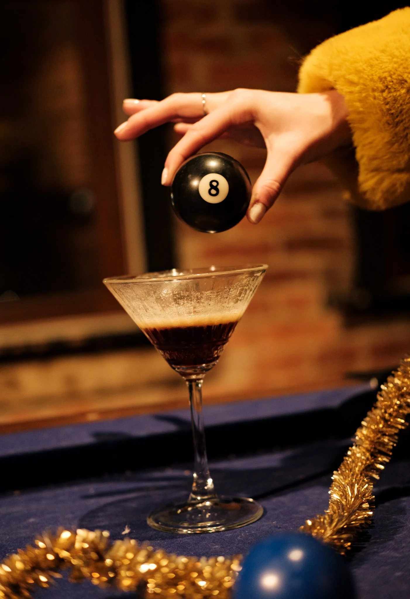 8ball.jpg