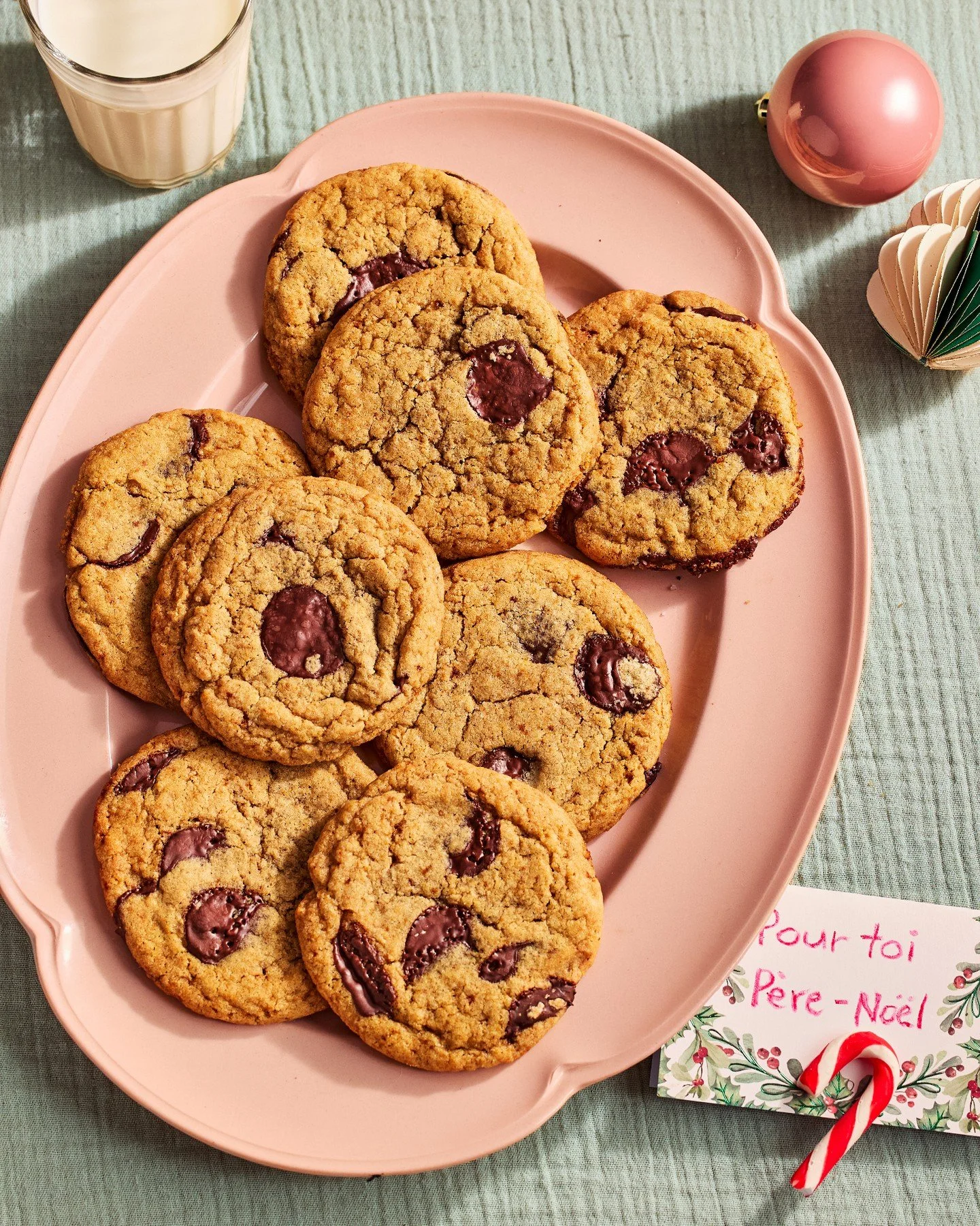On ne sait pas si le P&egrave;re No&euml;l lit nos publications,
mais s&rsquo;il passe par ici, il saura o&ugrave; trouver les meilleurs biscuits. 🍪

Moelleux, r&eacute;confortants et pr&ecirc;ts en quelques minutes &mdash;
nos m&eacute;langes &agra
