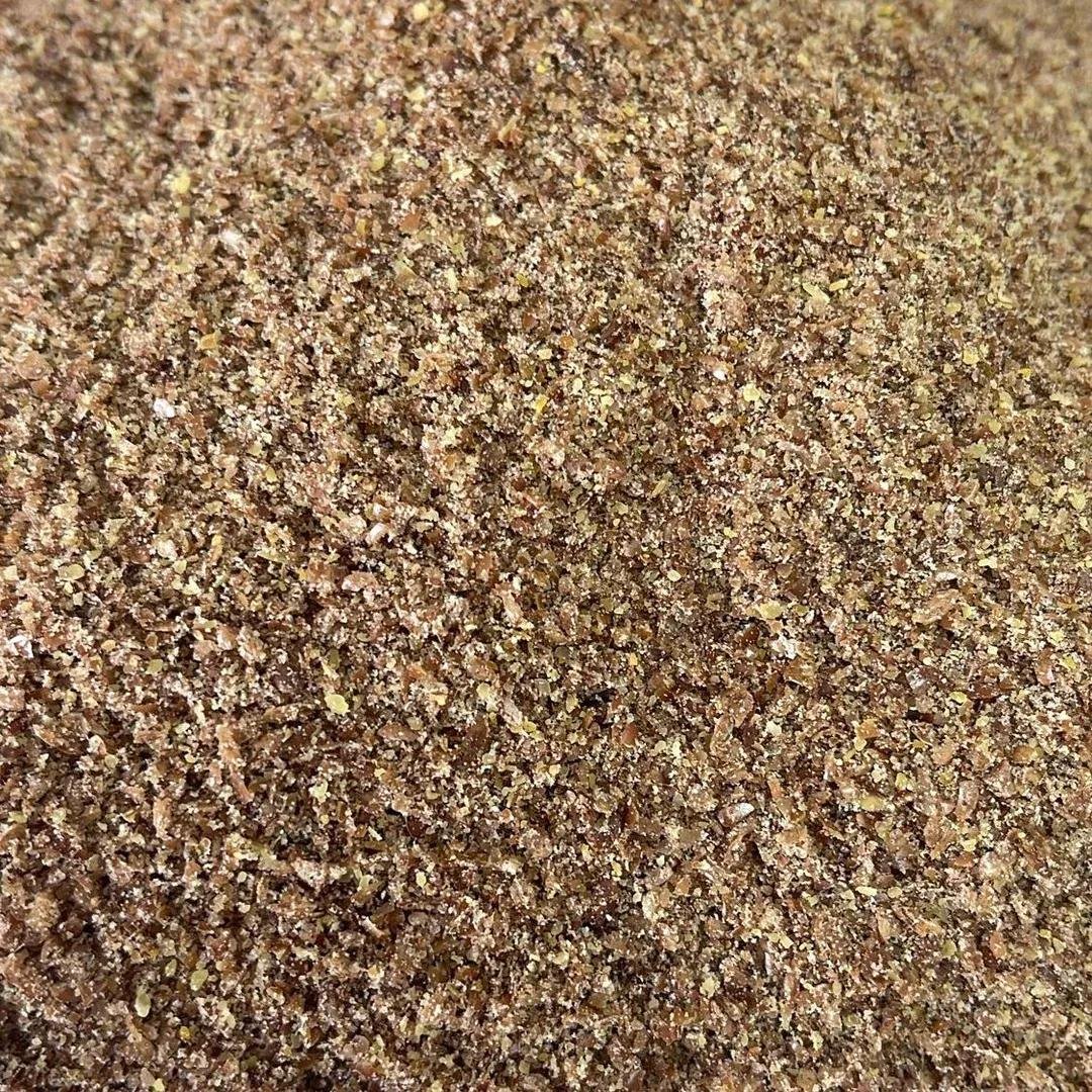 Les graines de lin moulues : un petit ingr&eacute;dient qui fait une grande diff&eacute;rence 🌱

On retrouve des graines de lin moulues dans tous nos m&eacute;langes.

Oui, elles ajoutent des fibres et de bons nutriments, mais elles ont aussi une fo