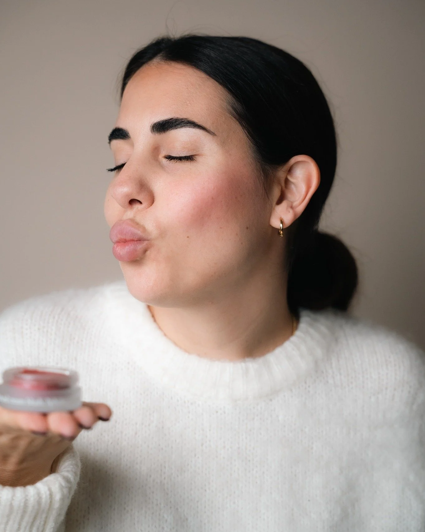 I blush vi sono piaciuti talmente tanto che siamo quasi sold out su tutti. Ora dobbiamo capire, vorreste vedere altri prodotti makeup nel mondo Caprichar?

#caprichar #capricharfam #capricharnature #skincare #detergente #sustainable #madeinitaly #mak