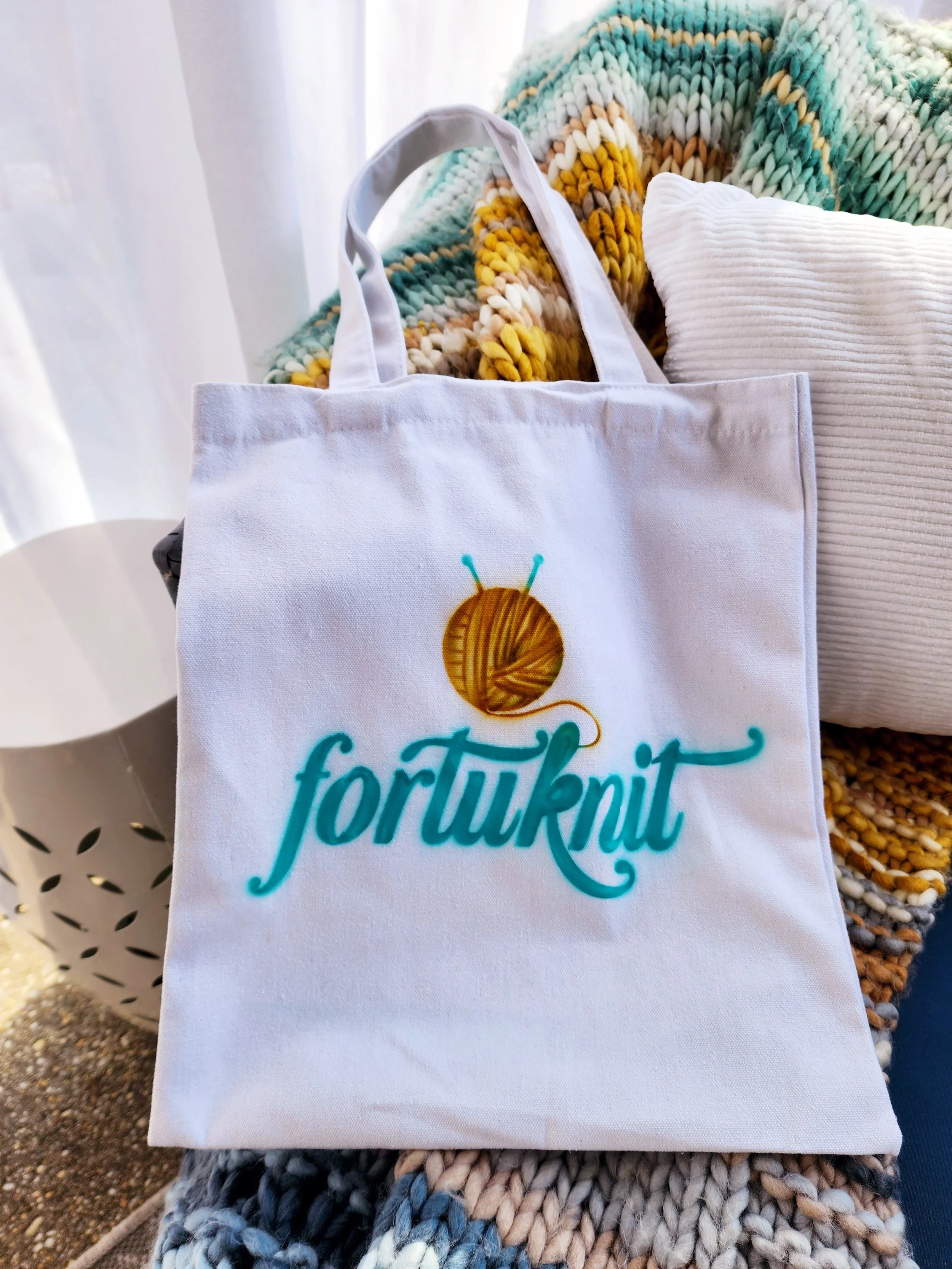 fortuknit tote by Amiracle Artistry