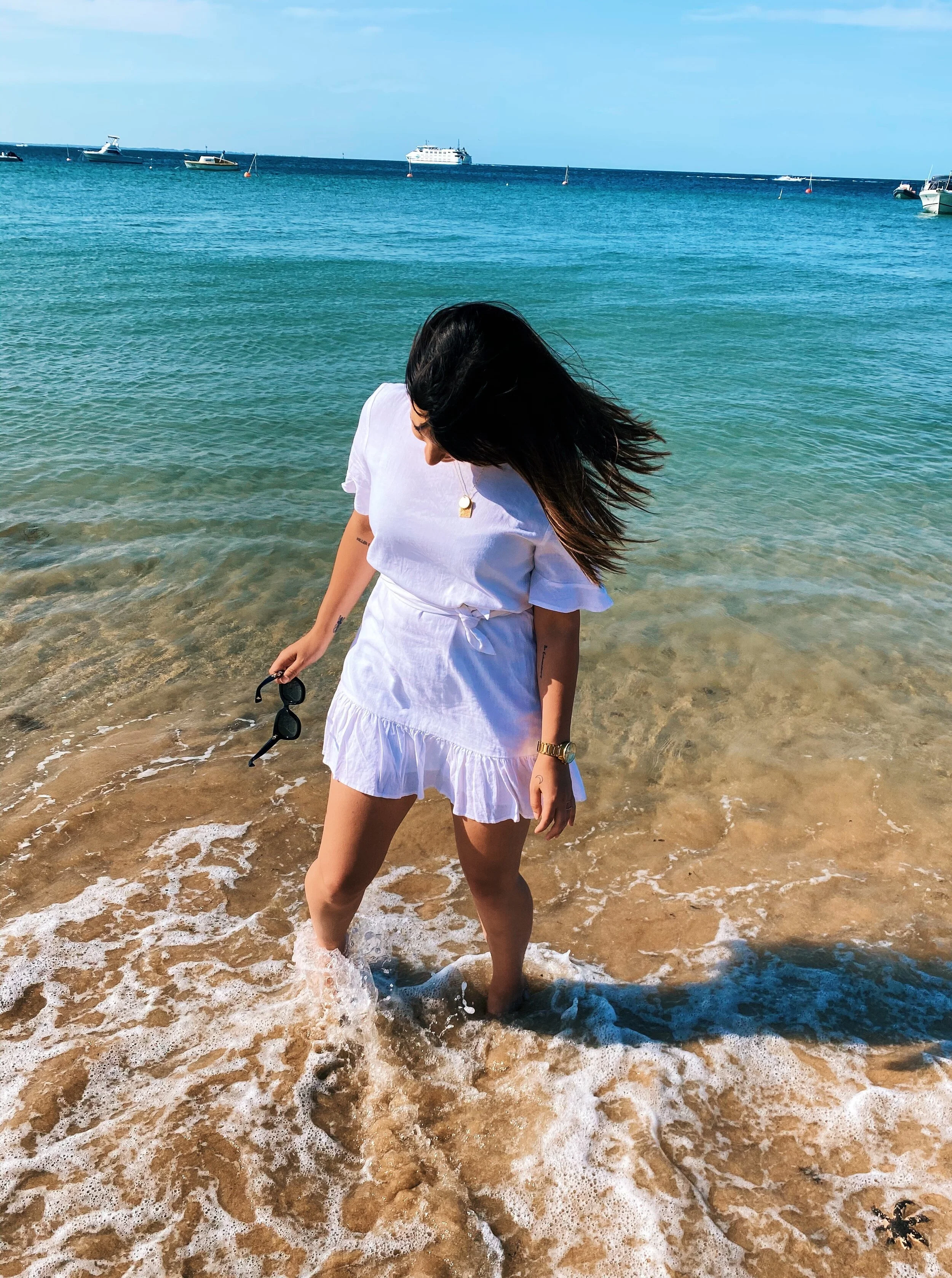 how I actually changed my own life (lazy party girl to six-Figure entrepreneur)</em>