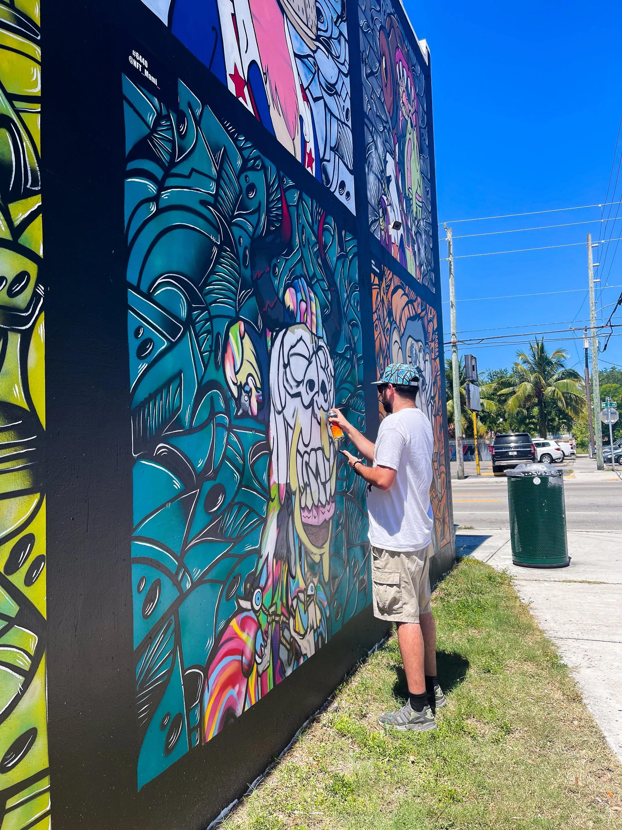 Bored Ape Wall of Fame Mural in Miami by Roc Sol Wynwood Allapattah - BAYC Mural in Miami
