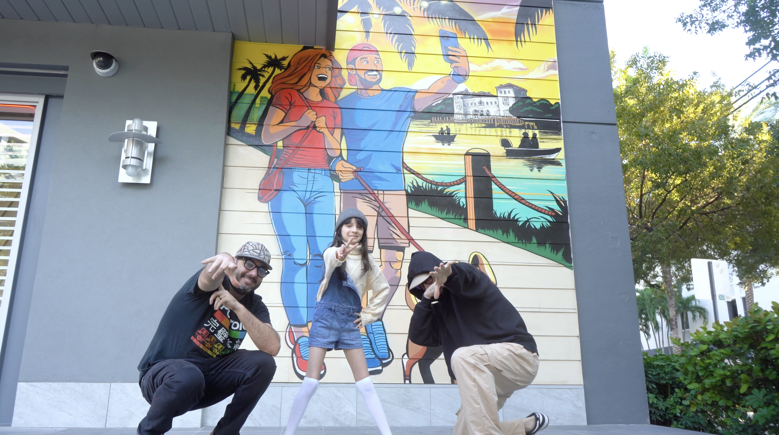 Verizon Coconut Grove Miami Mural by Roc Sol, Dennis Perez and Project Roadmap Murals - Miami Mural Team, Coconut Grove Murals