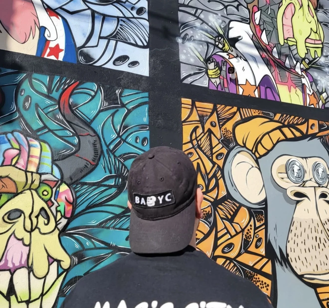 Bored Ape Wall of Fame Mural in Miami by Roc Sol Wynwood Allapattah - BAYC Mural in Miami