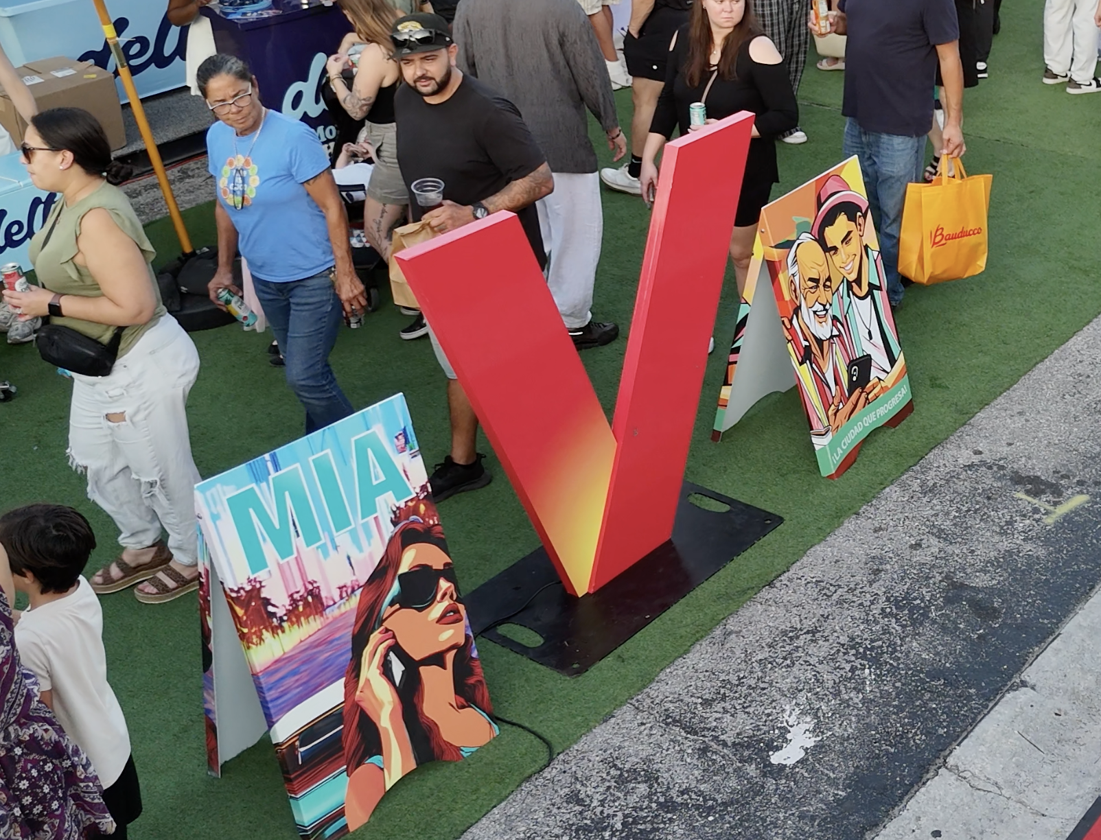 Hive Wynwood 2025 with Verizon, Roc Sol, and Project Roadmap Murals