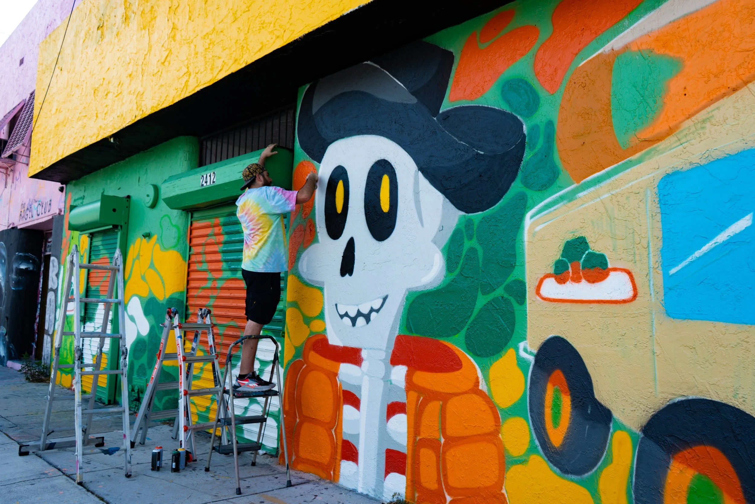 Jarritos Mural in Wynwood by Roc Sol and Project Roadmap - Mural by @rocsolmiami - Bones by Jarritos Mural with Degen Arcade during Art Basel 2022