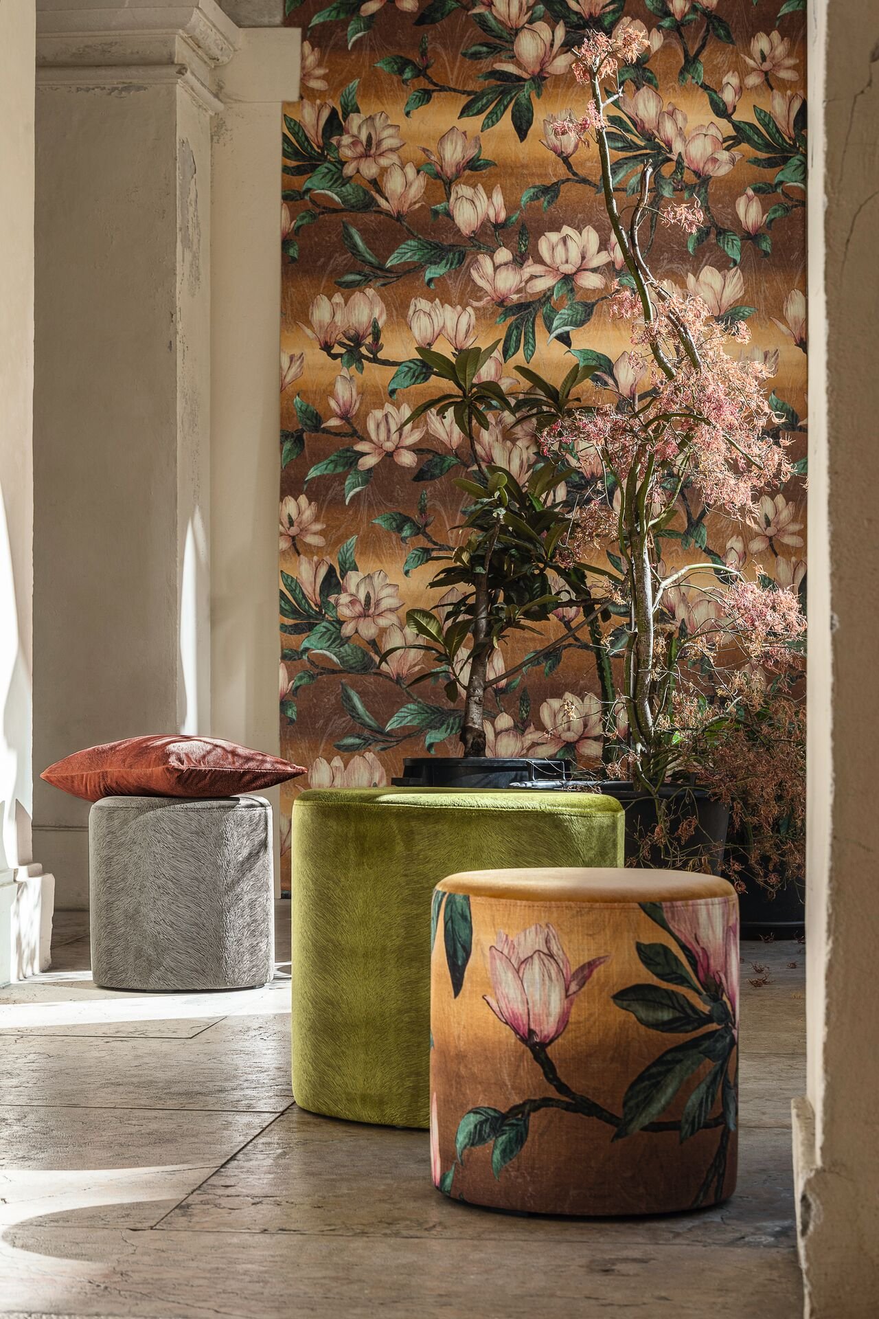  Gardens are a source of relaxation. They give us energy and delight us with their diversity and life. MYSTERIOUS GARDENS transforms rooms into gardens. Inspired by the beauty of nature the color palettes in the collection create an optimistic spirit