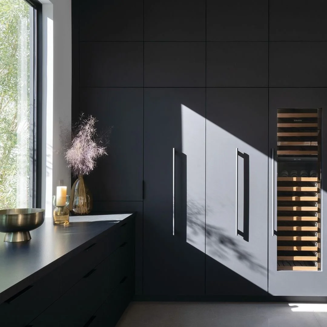 The hours of light cast shadows of what is, what was, what is meant to be! Is it time for a delicious dip into Pinot or a refreshing sip of Chenin Blanc? Preserve every delicious drop subzeroandwolf wine preservation blends superior-grade materials, 