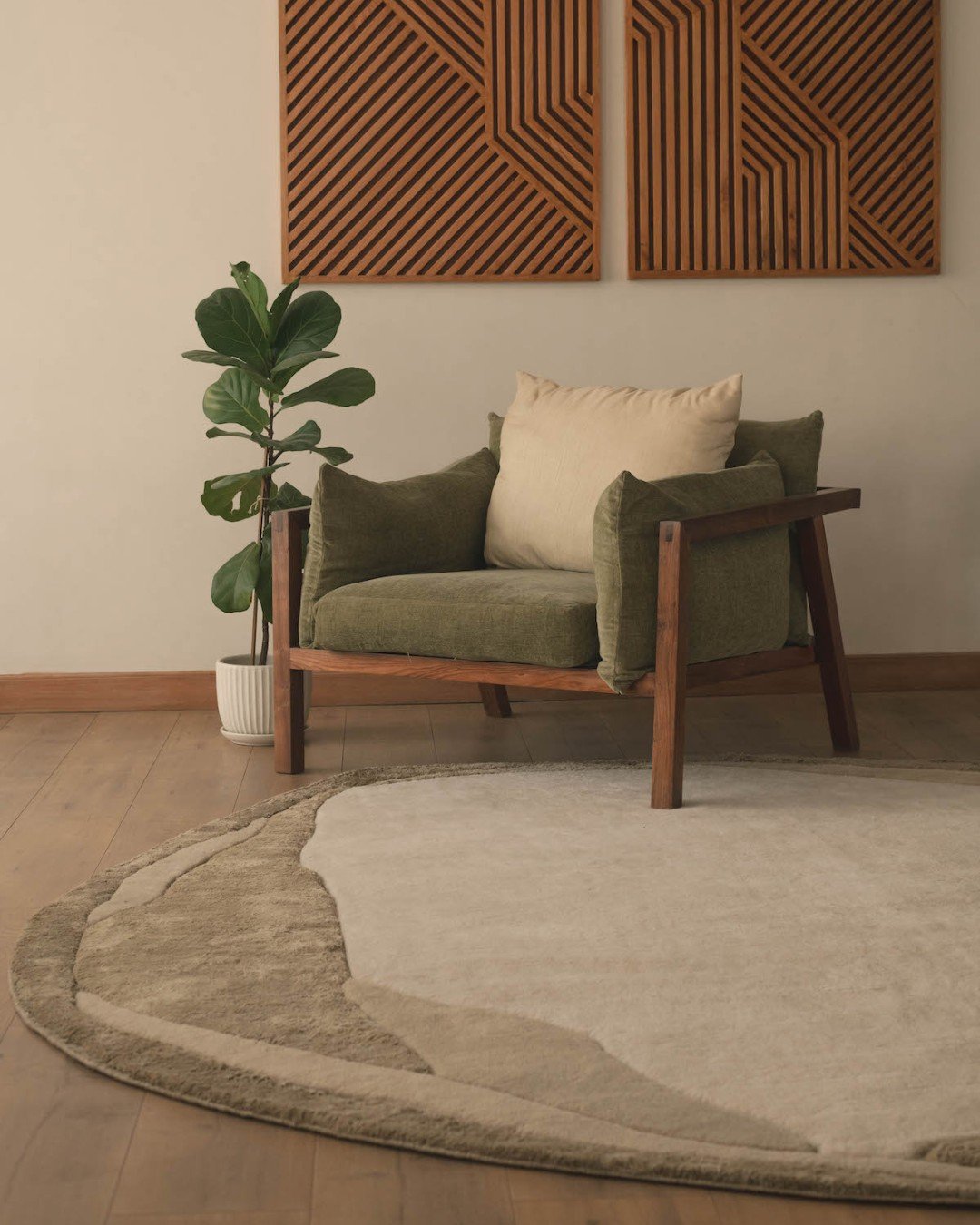 A little mystery never hurt a room. Nebulous I @atelieragahzadeh captures that dust swirled, star born energy with sculpted texture and an organic outline that feels like it landed here on purpose.